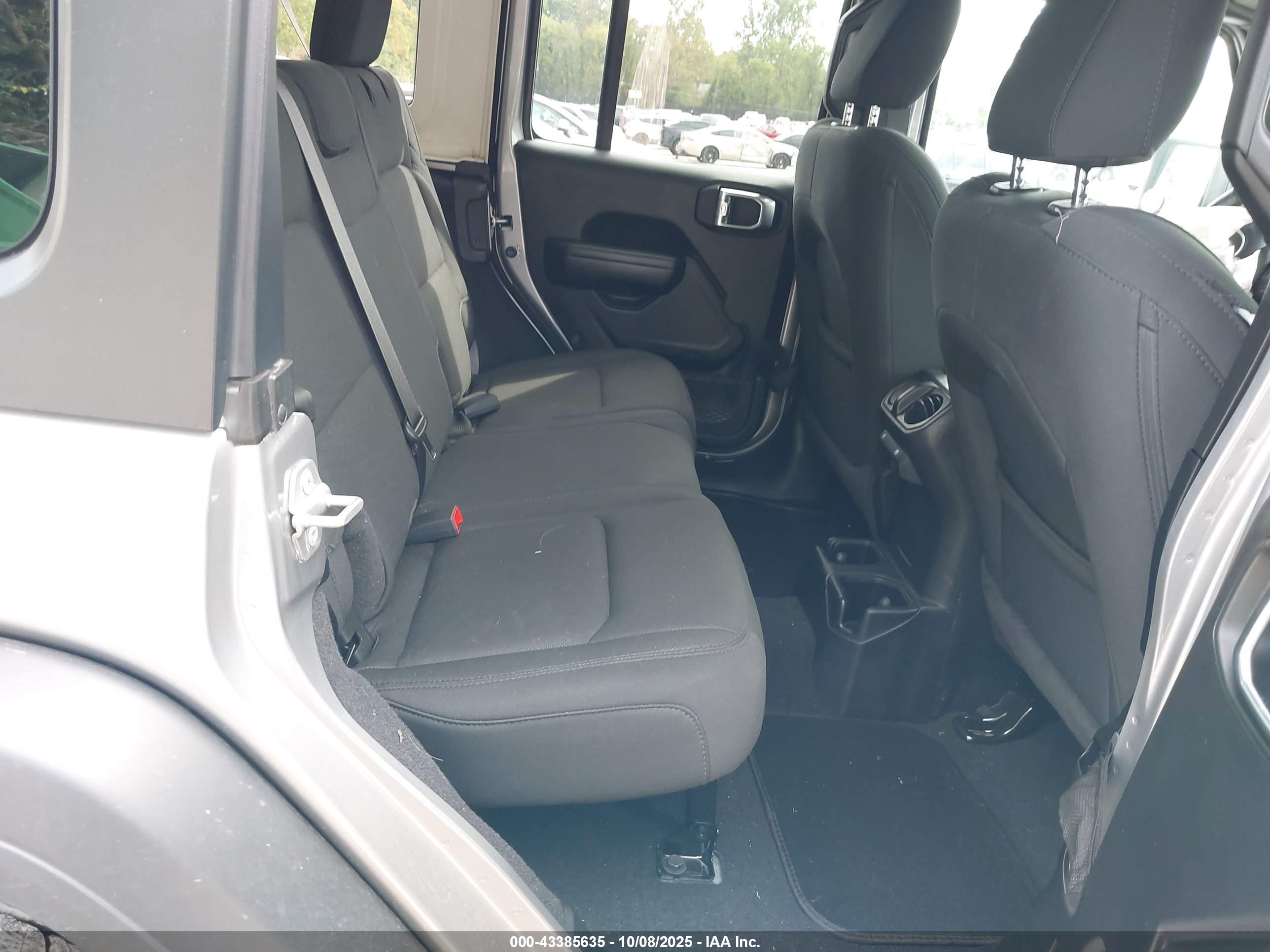 JEEP WRANGLER image 8