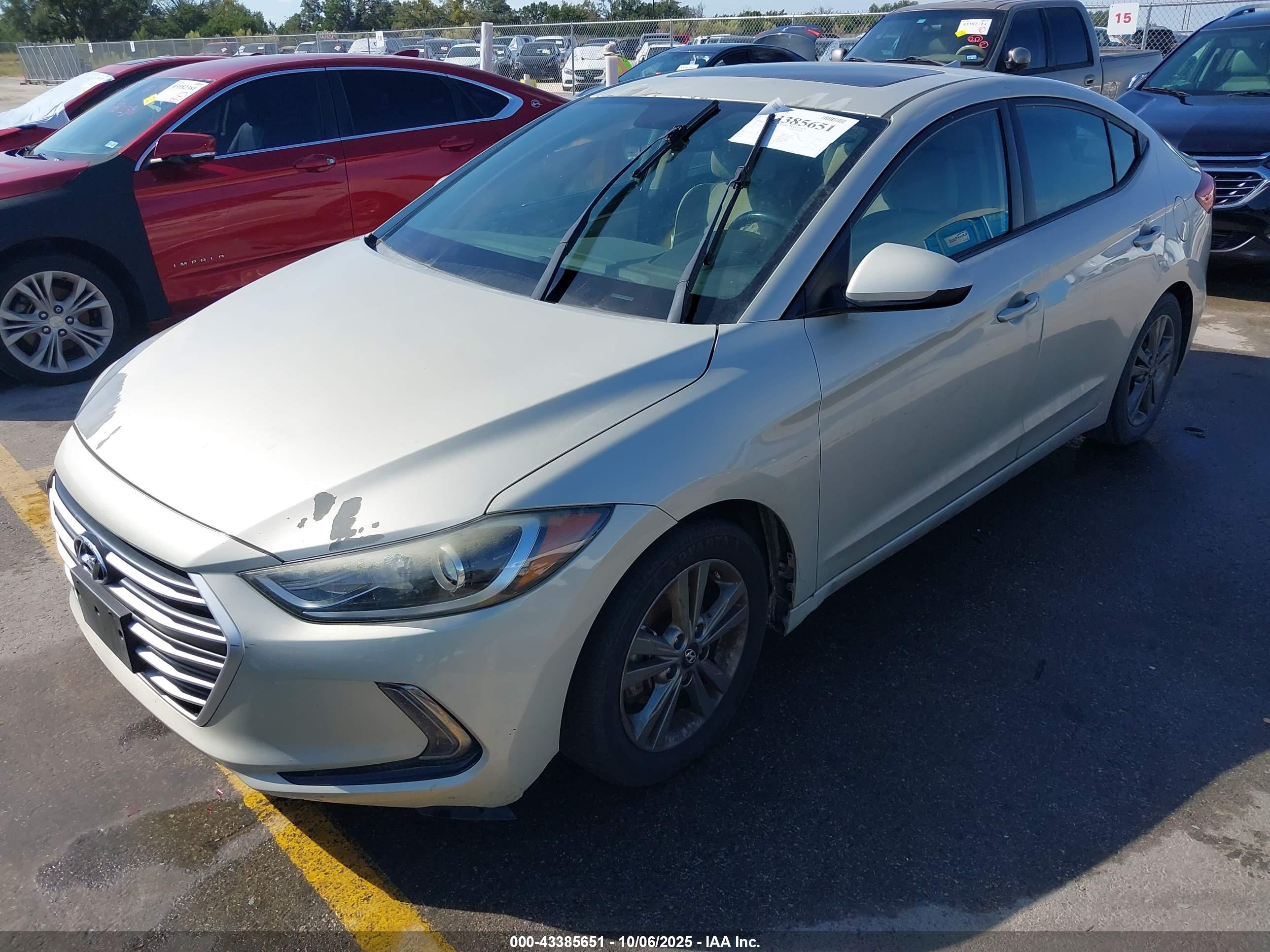 HYUNDAI ELANTRA image 2