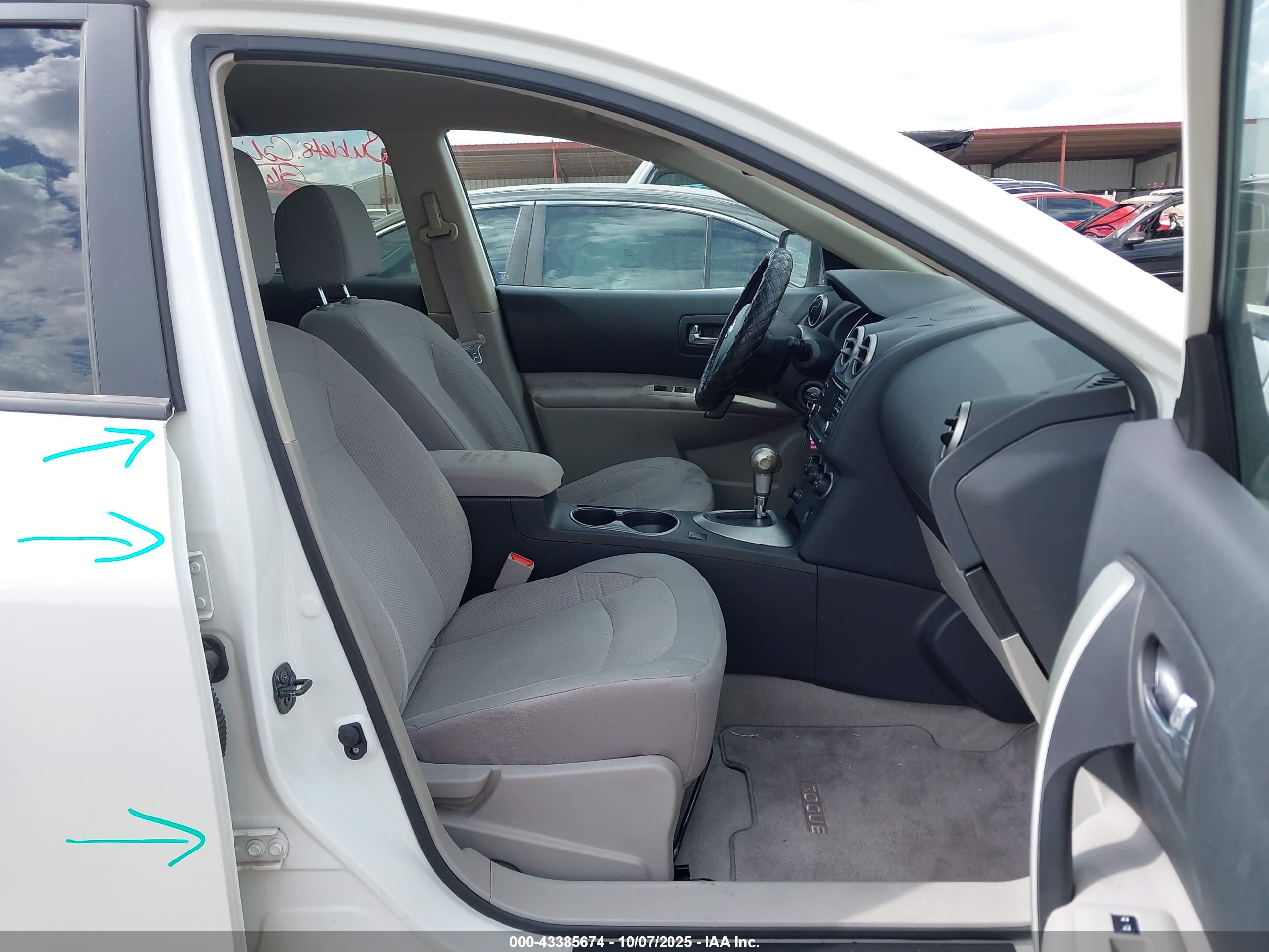 NISSAN ROGUE image 5
