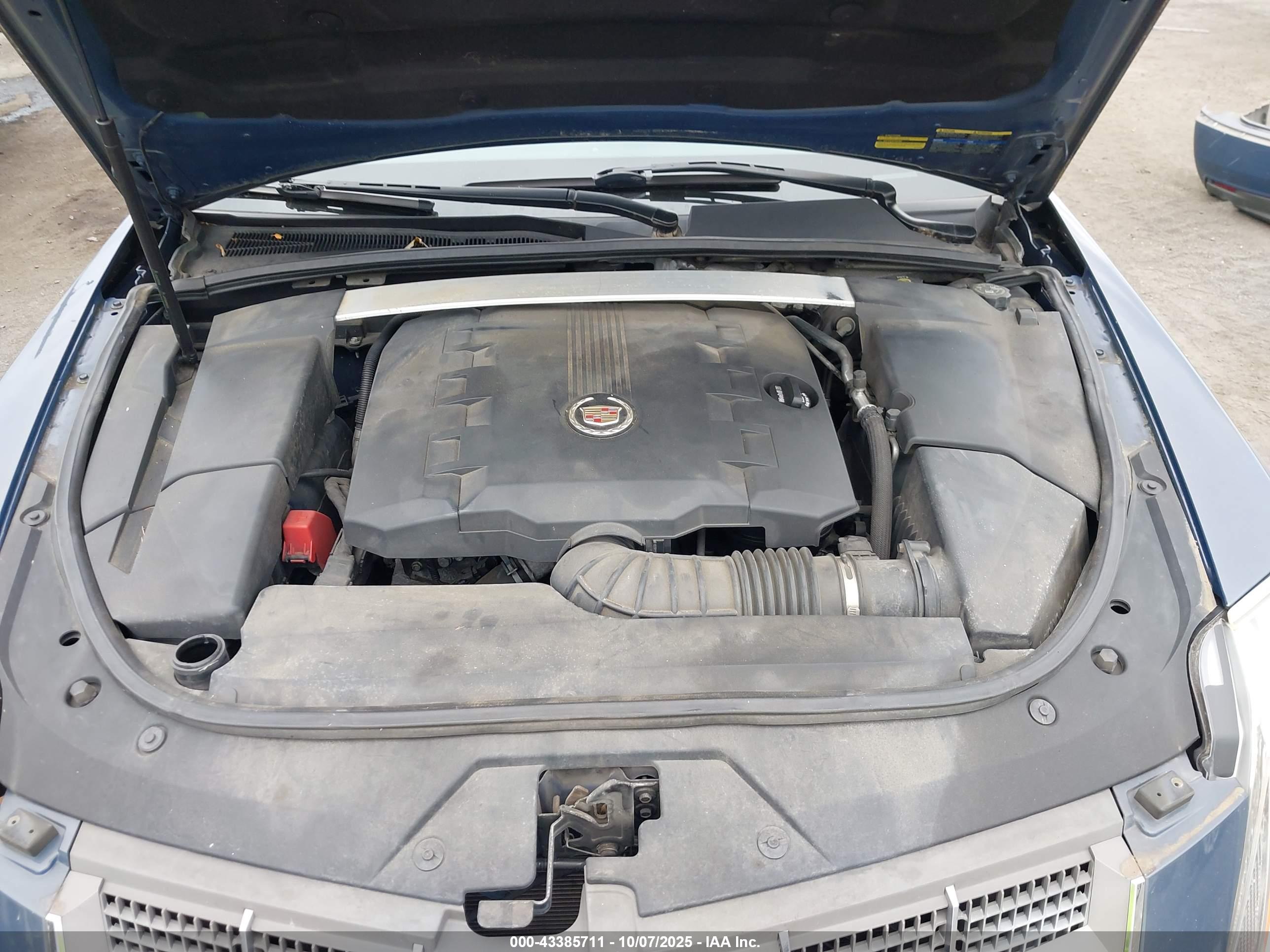 CADILLAC CTS image 10