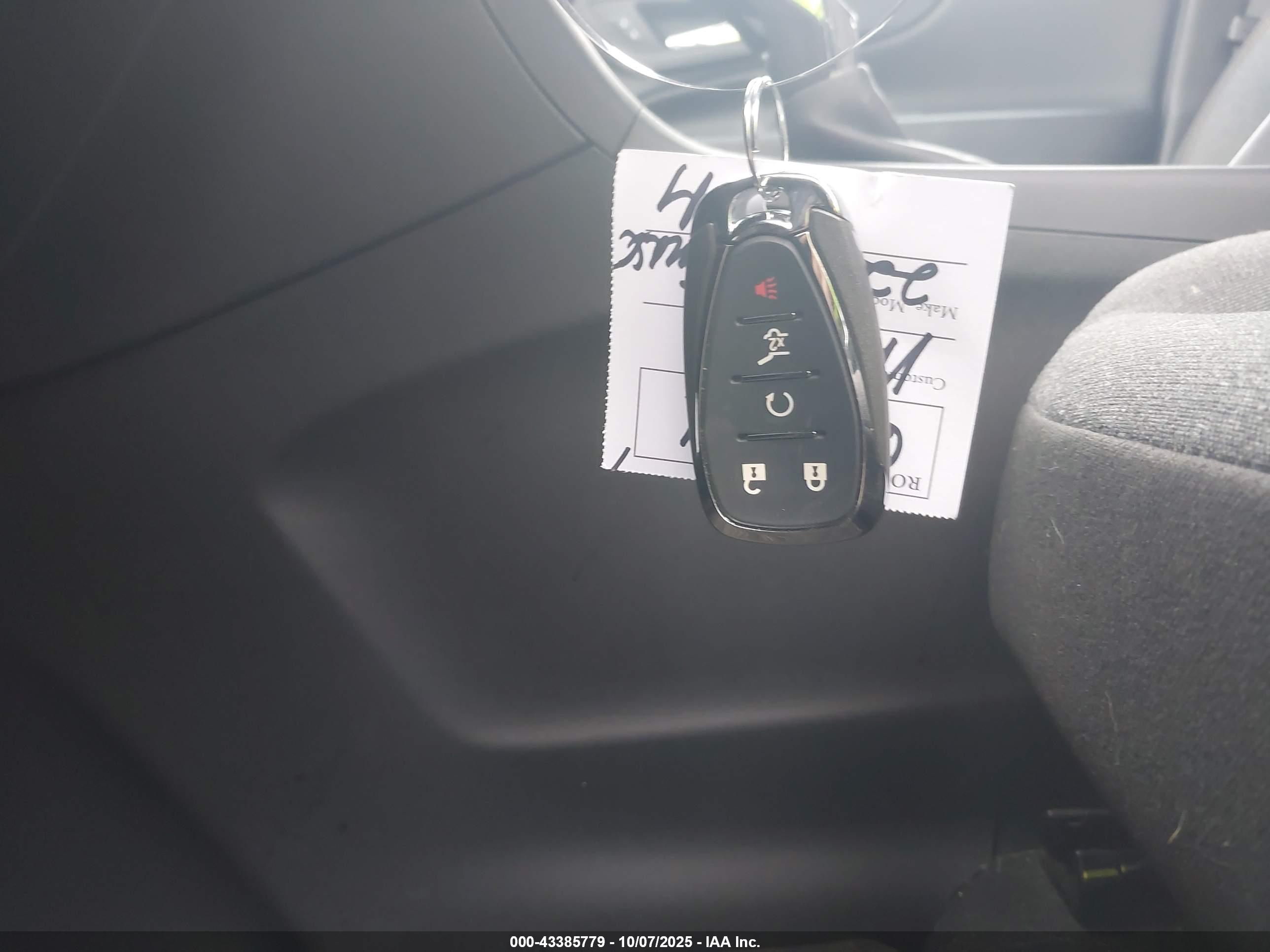 CHEVROLET EQUINOX image 11