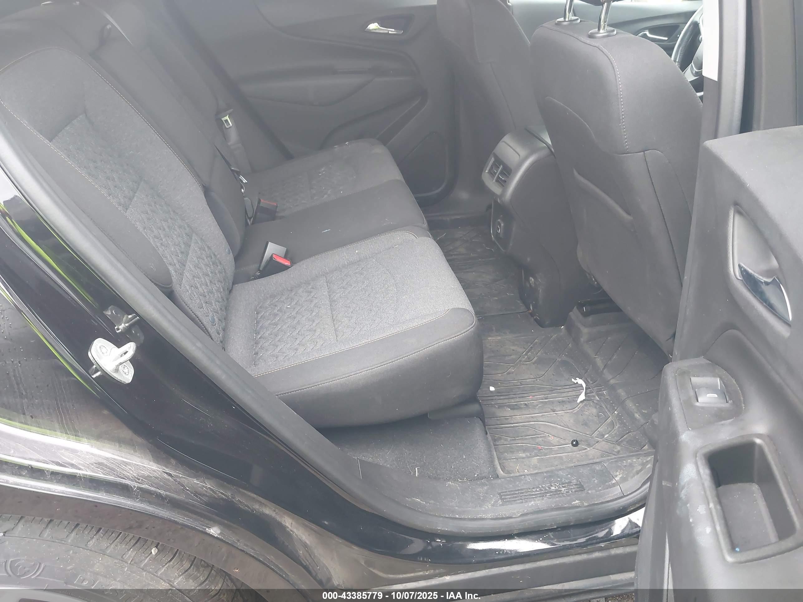 CHEVROLET EQUINOX image 8