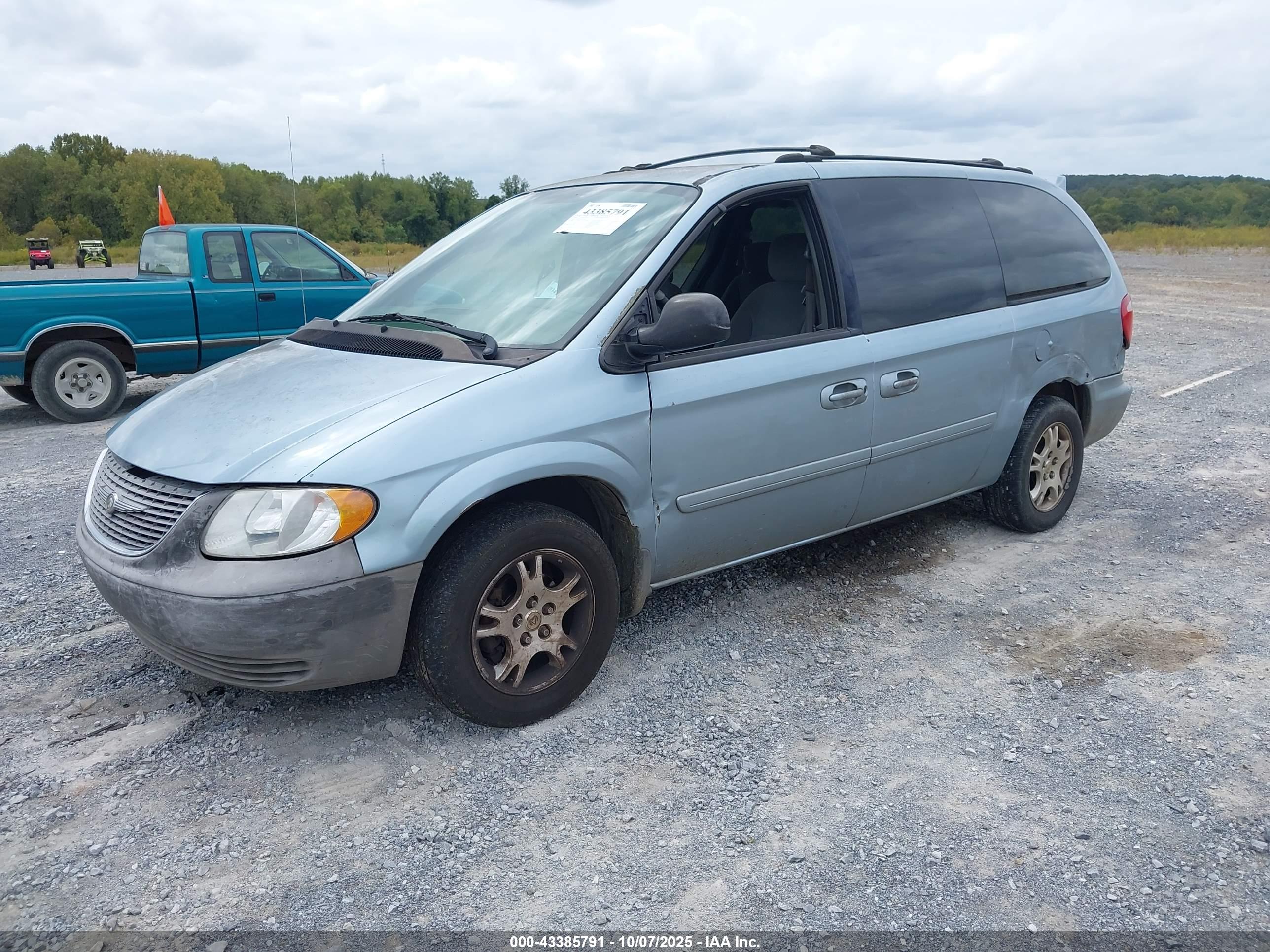 CHRYSLER TOWN image 2