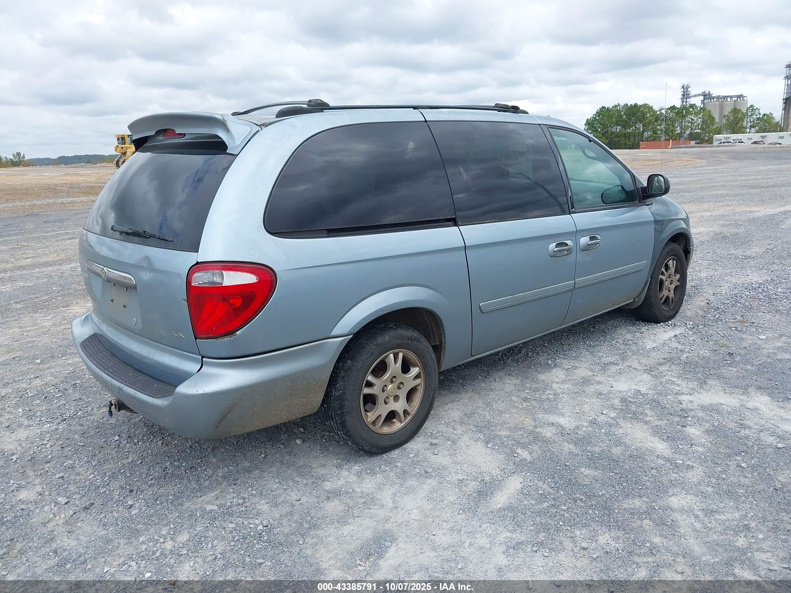 CHRYSLER TOWN image 4