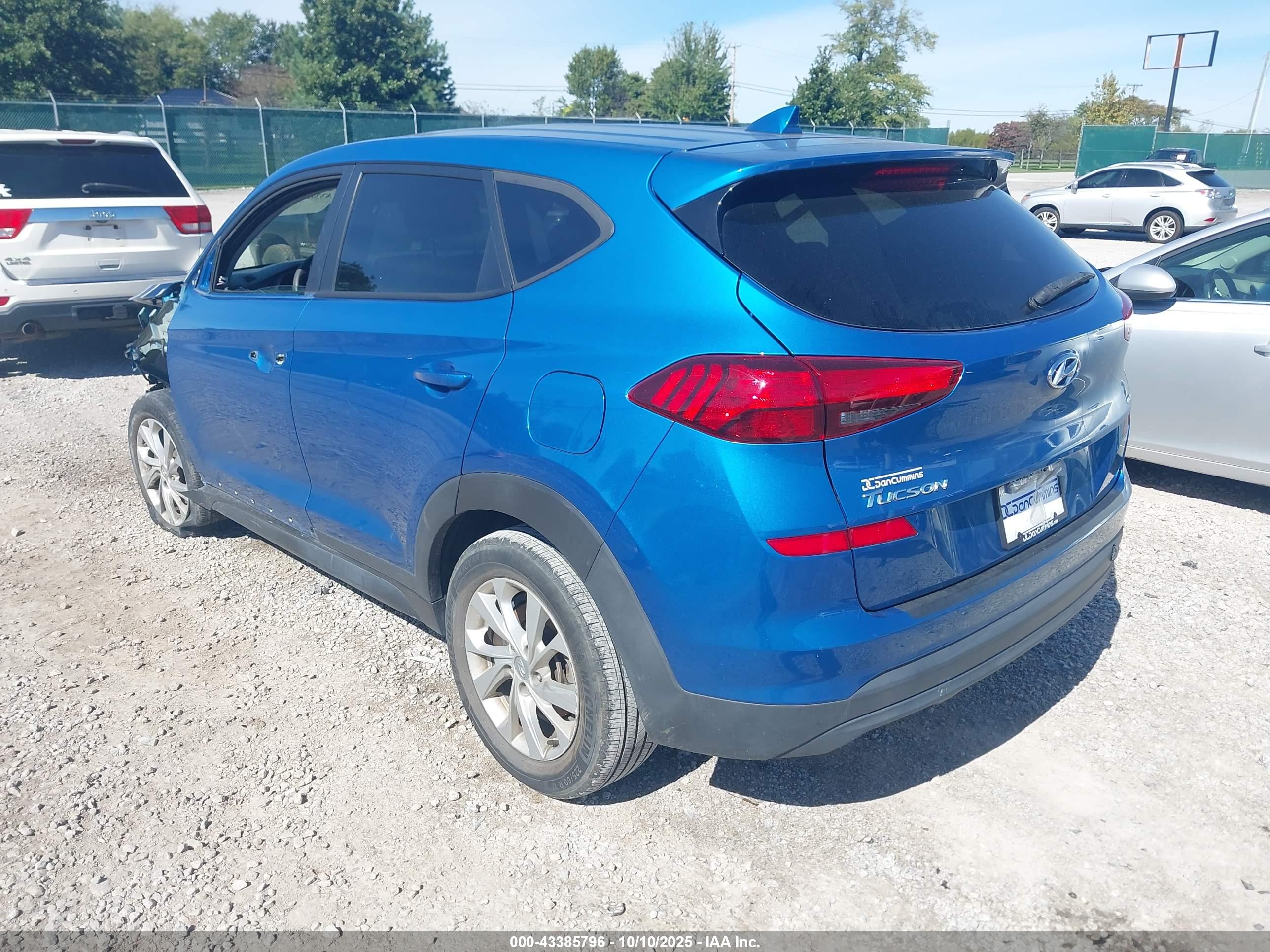 HYUNDAI TUCSON image 3
