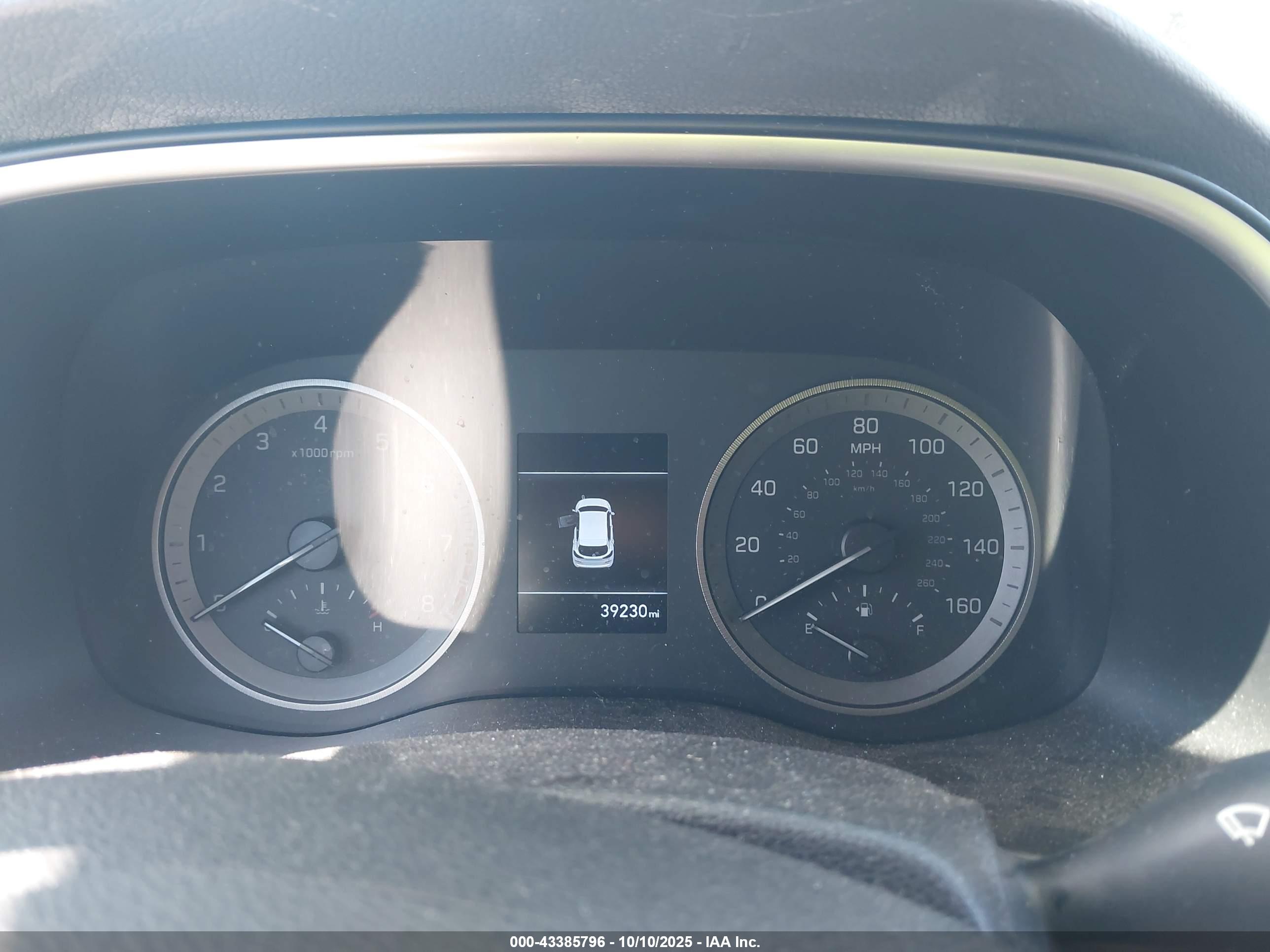 HYUNDAI TUCSON image 7