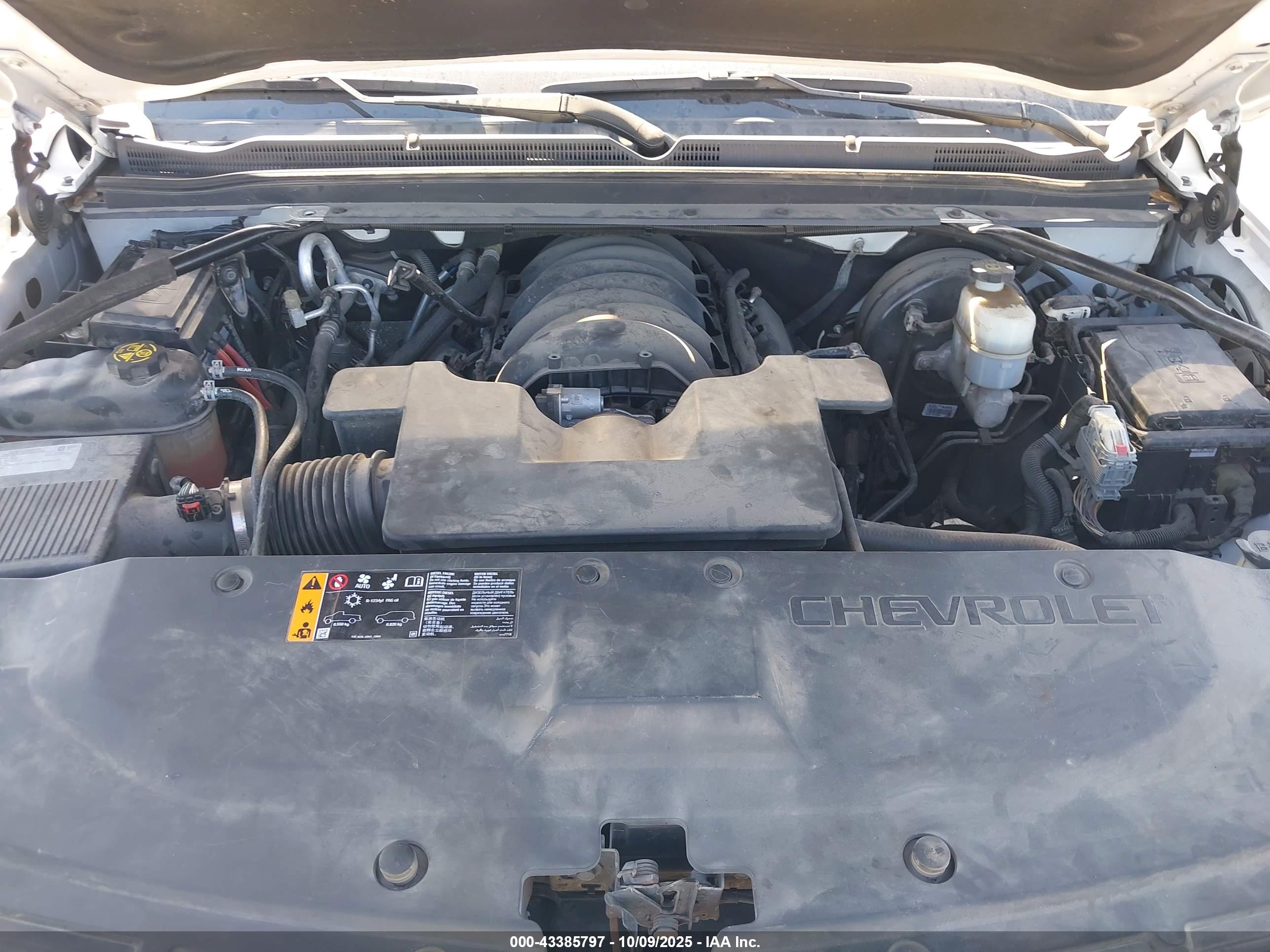 CHEVROLET SUBURBAN image 10