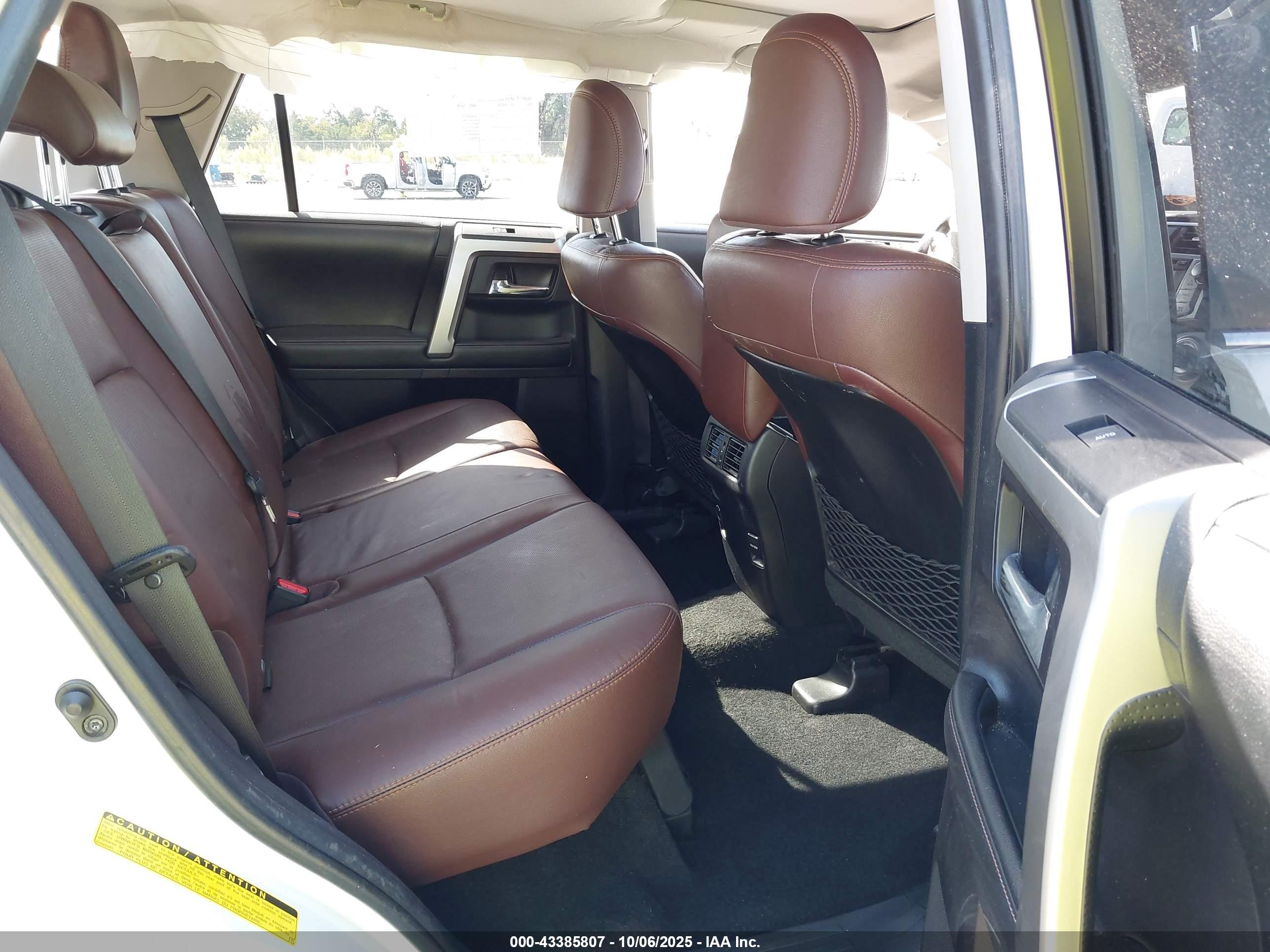 TOYOTA 4RUNNER image 8
