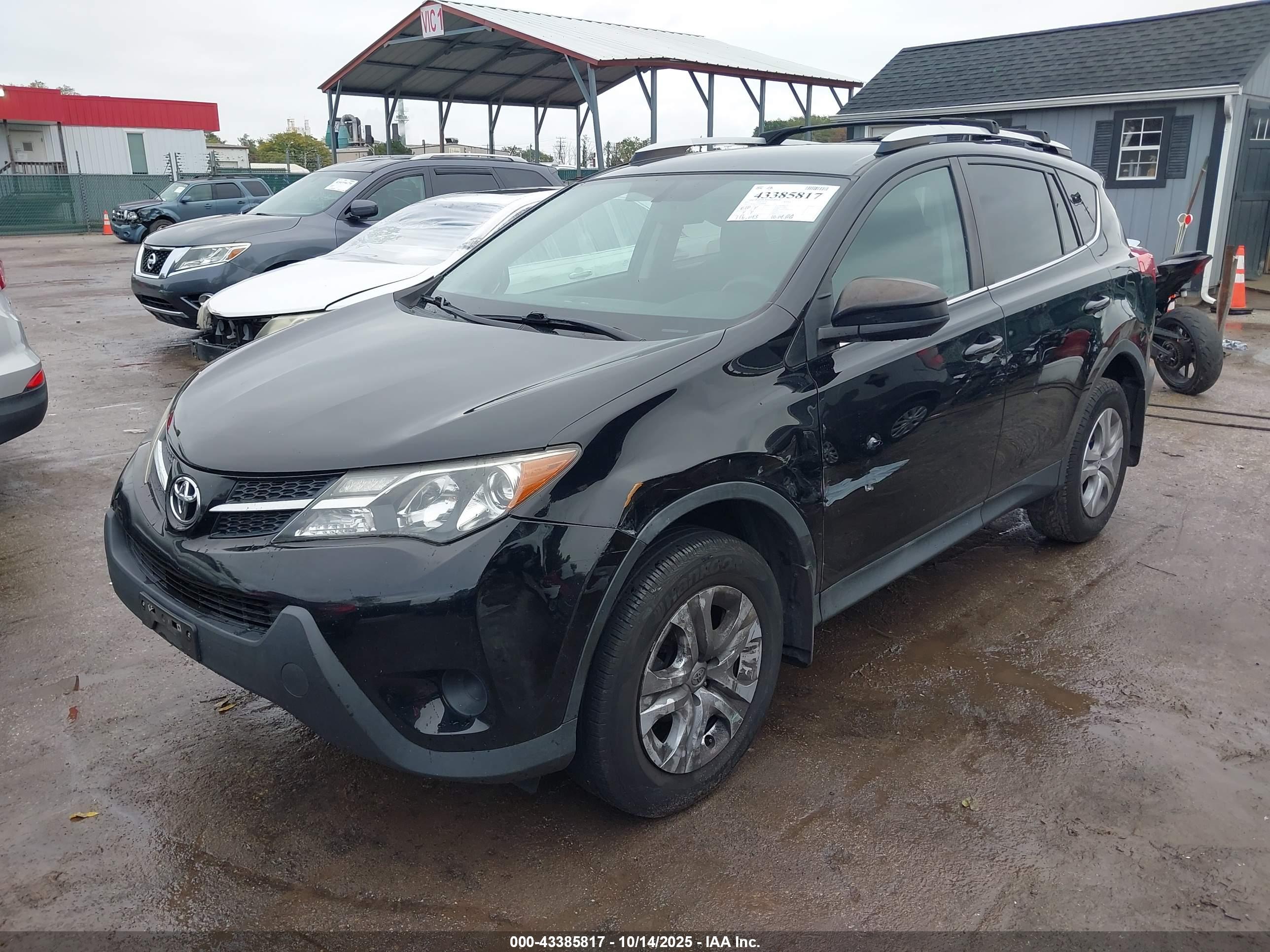 TOYOTA RAV4 image 2