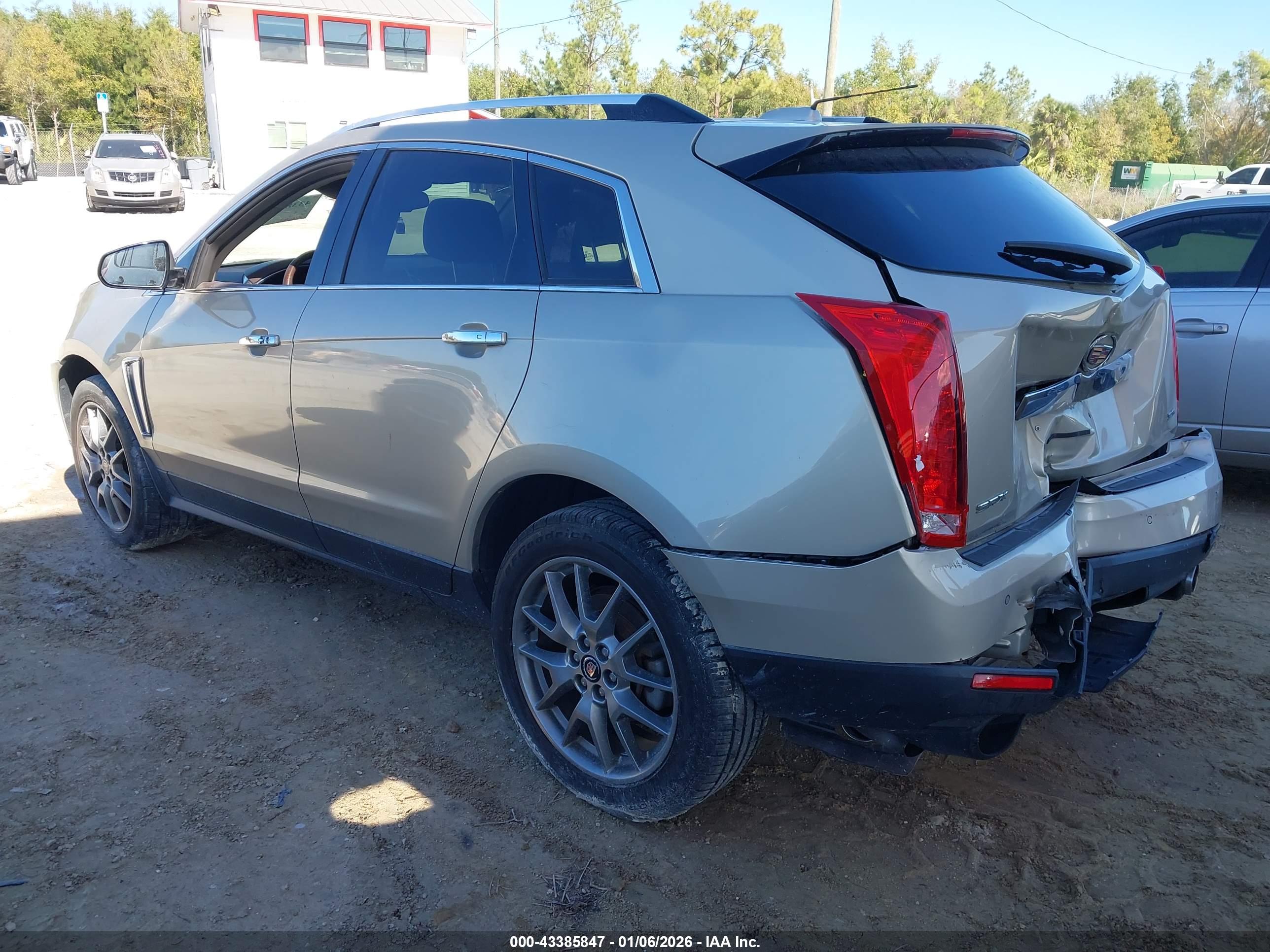 CADILLAC SRX image 3
