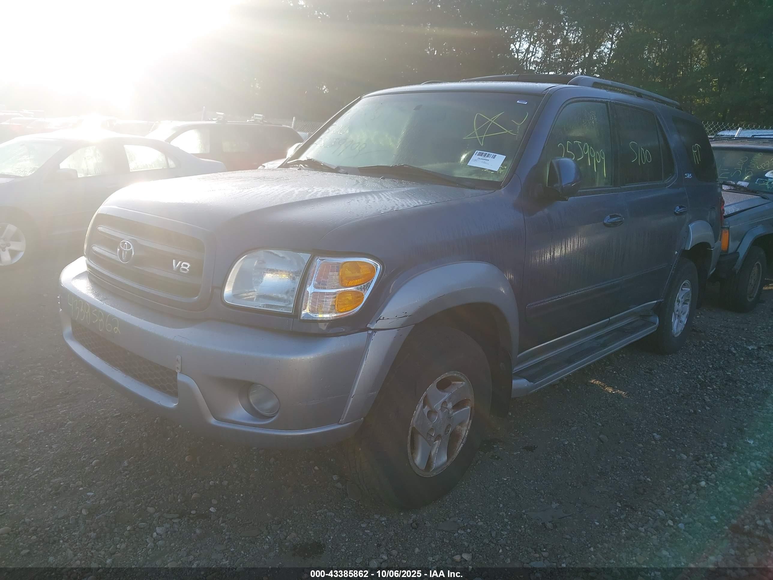 TOYOTA SEQUOIA image 2