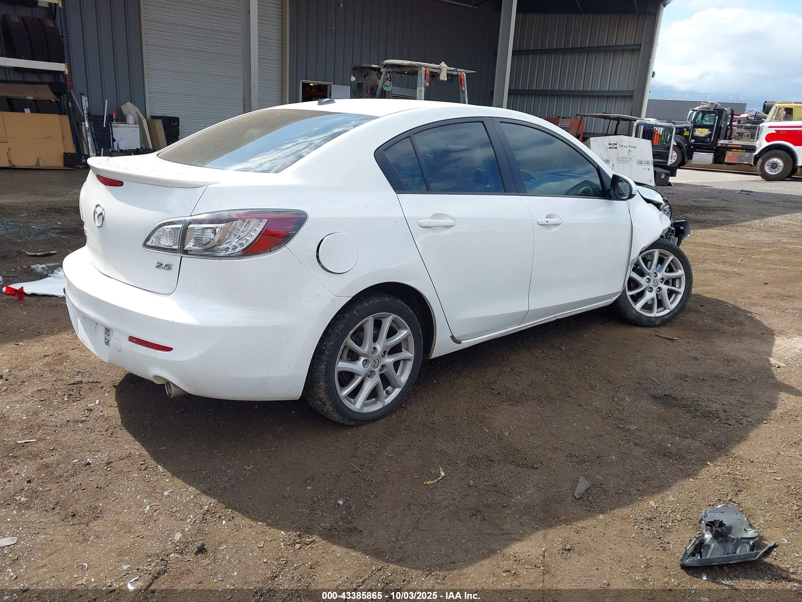 MAZDA MAZDA3 image 4