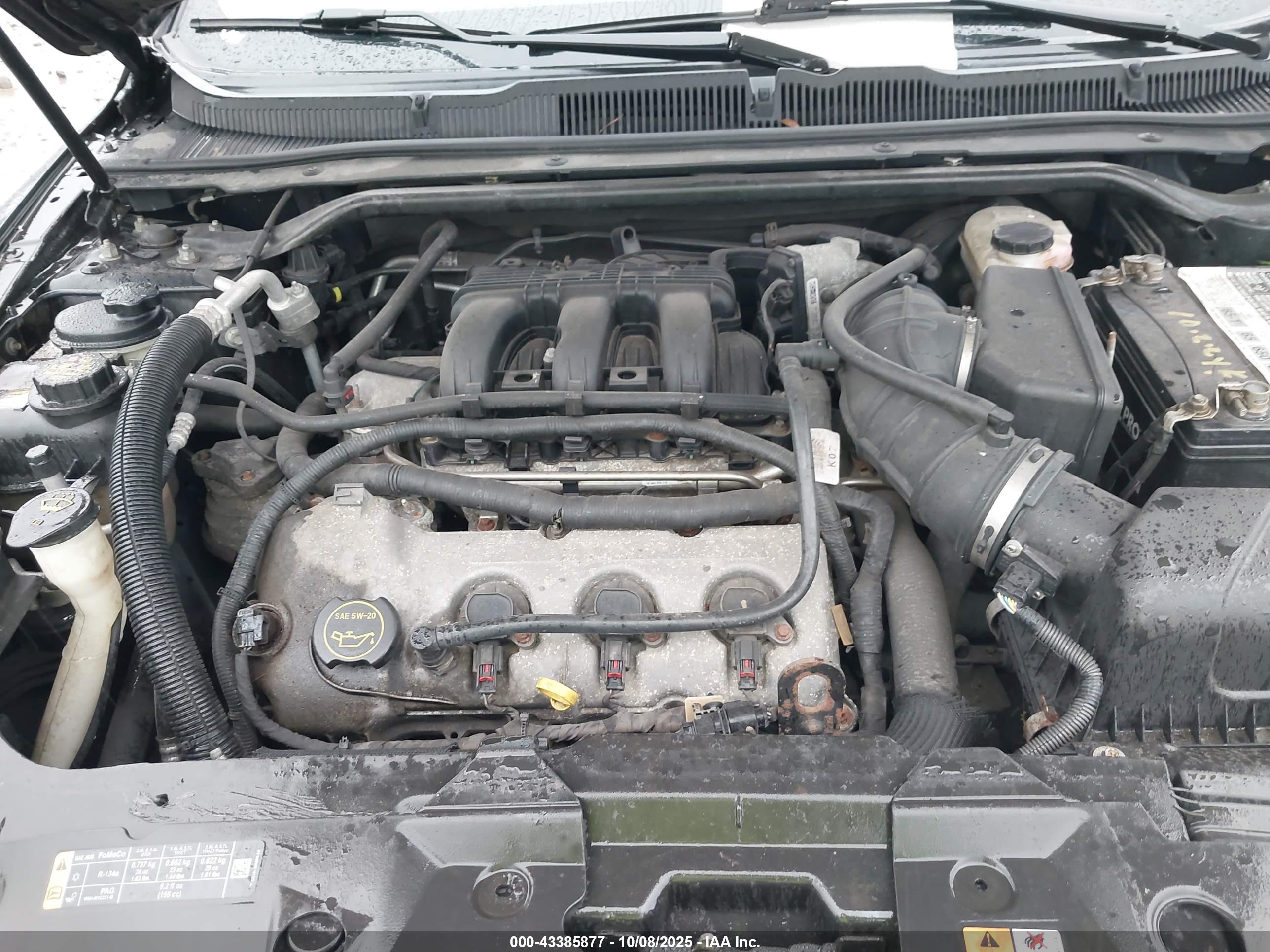 FORD TAURUS image 10