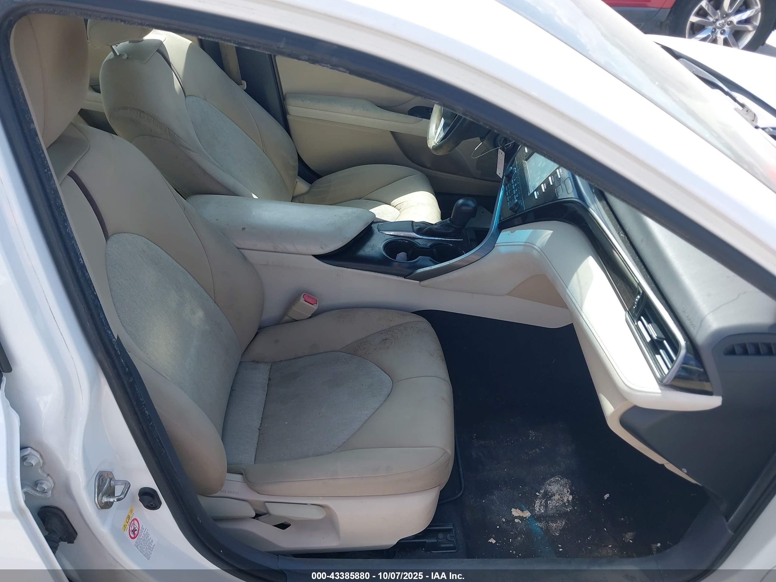 TOYOTA CAMRY image 5