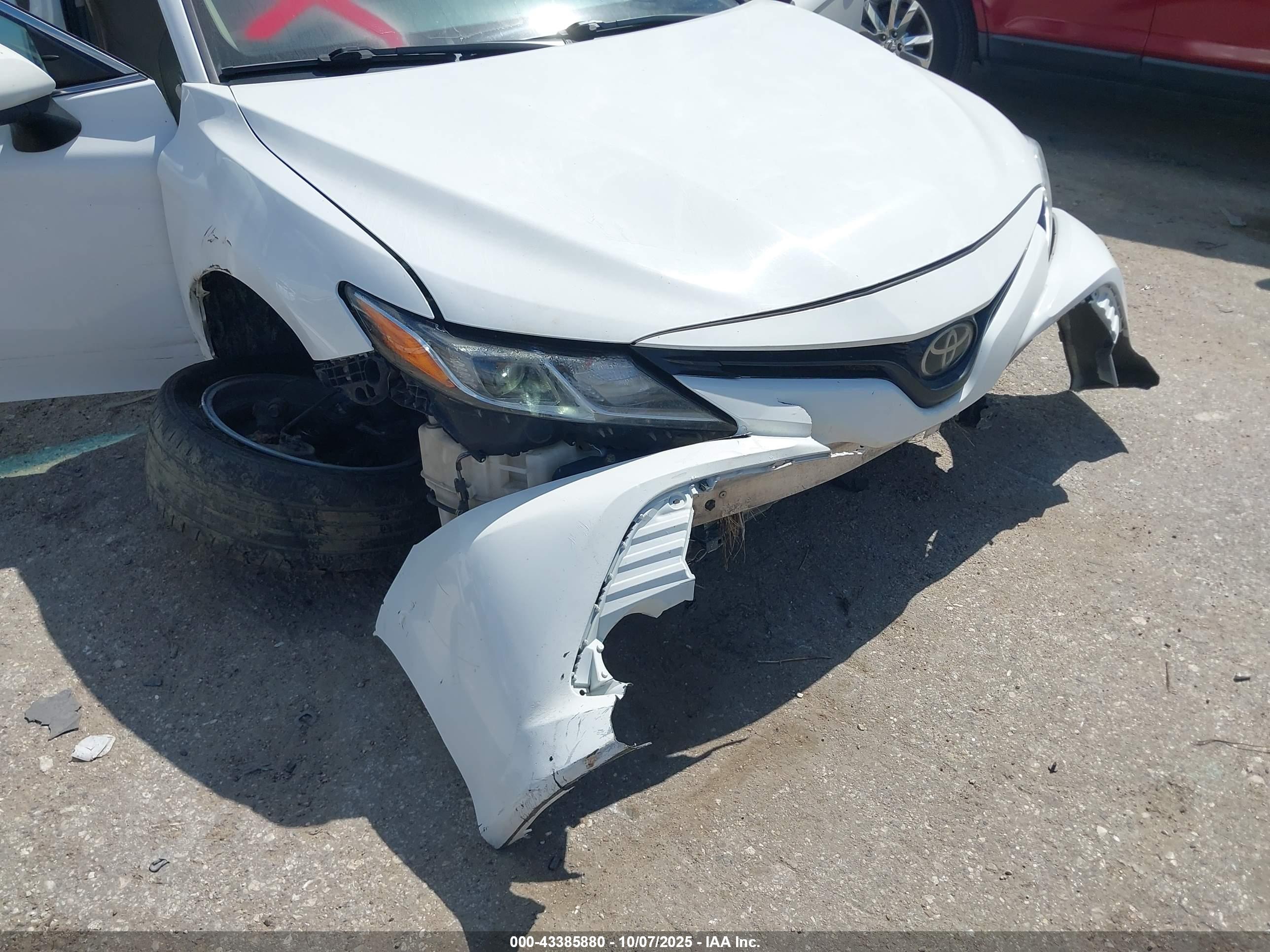 TOYOTA CAMRY image 6