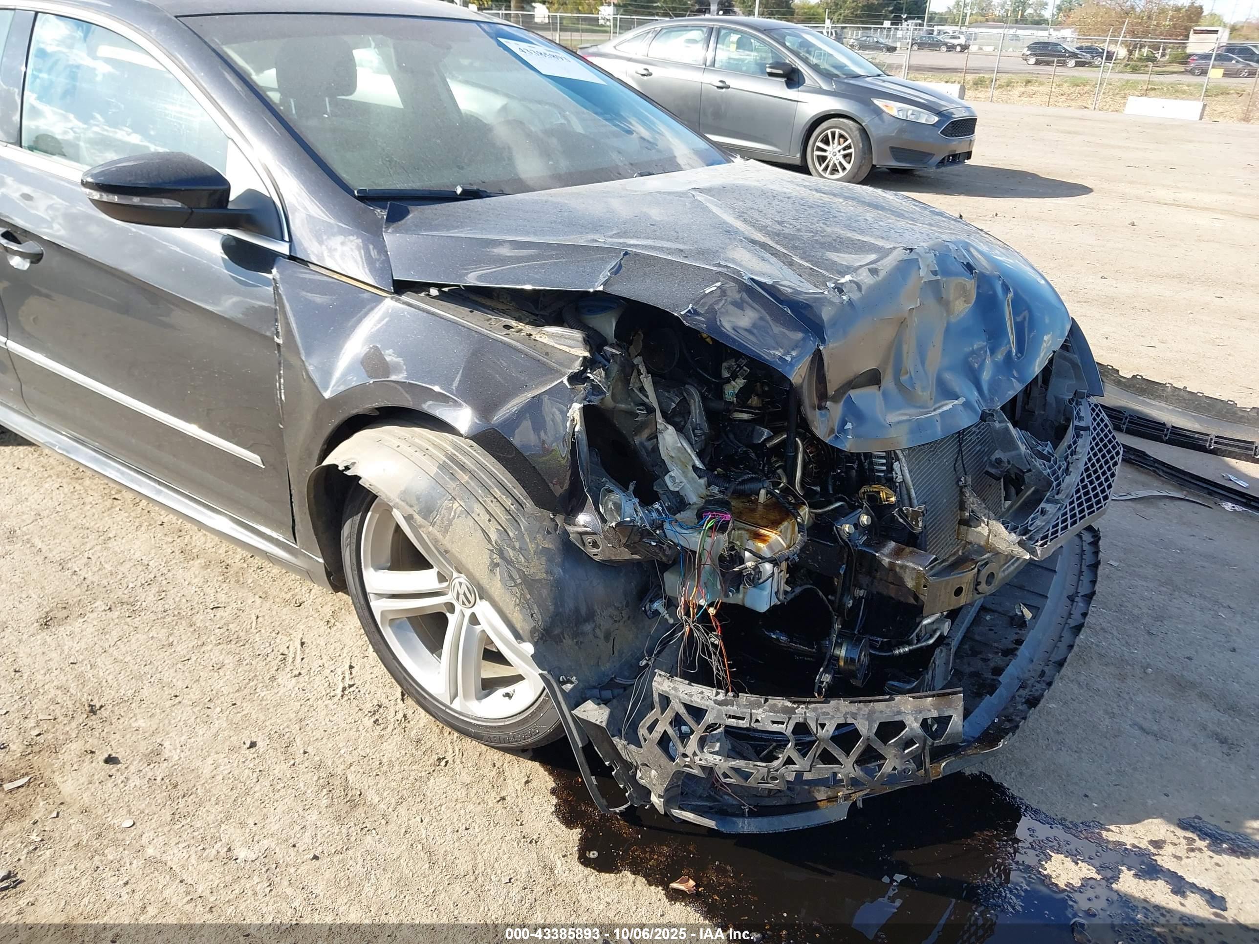 VOLKSWAGEN CC image 6