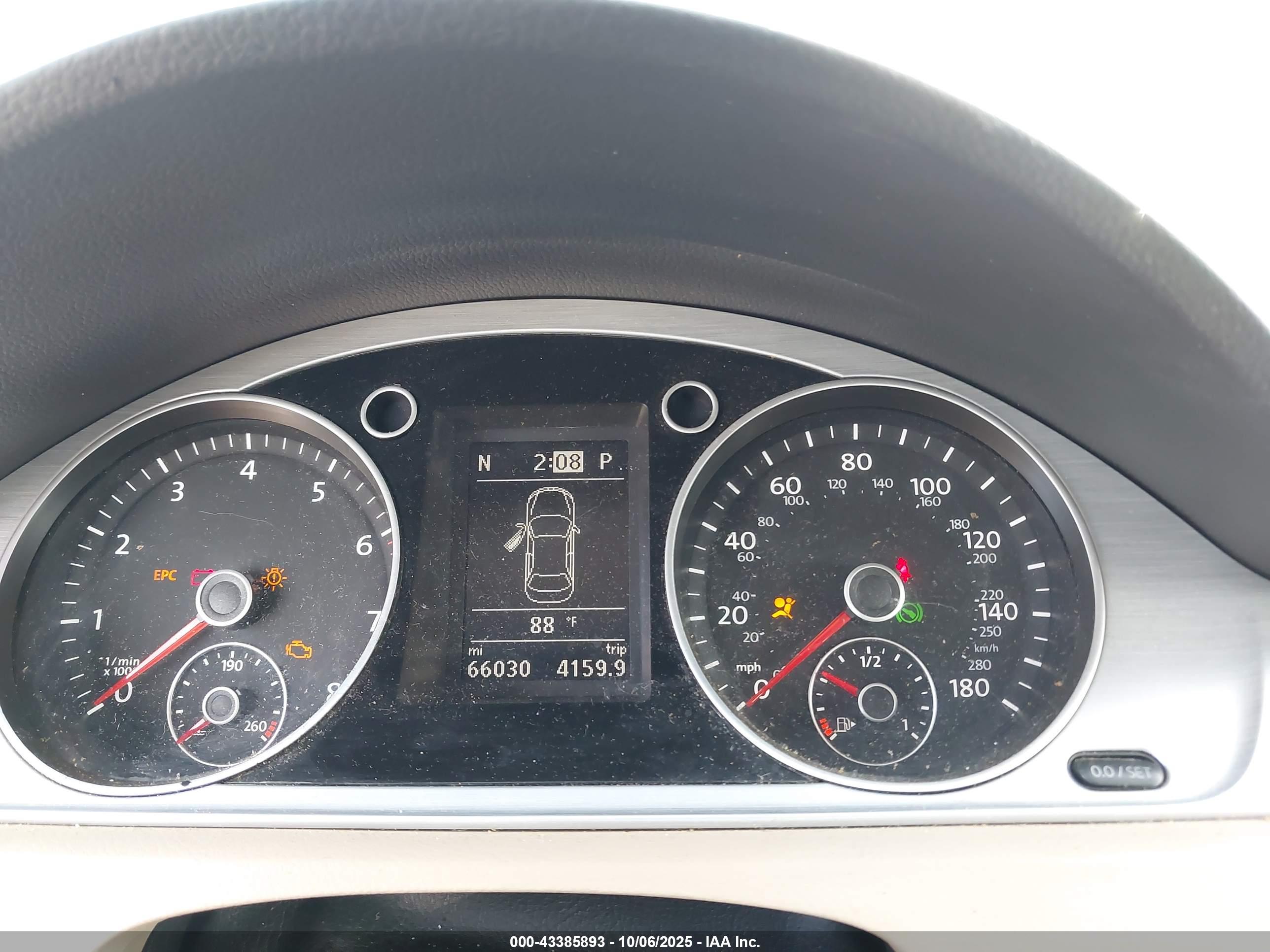 VOLKSWAGEN CC image 7