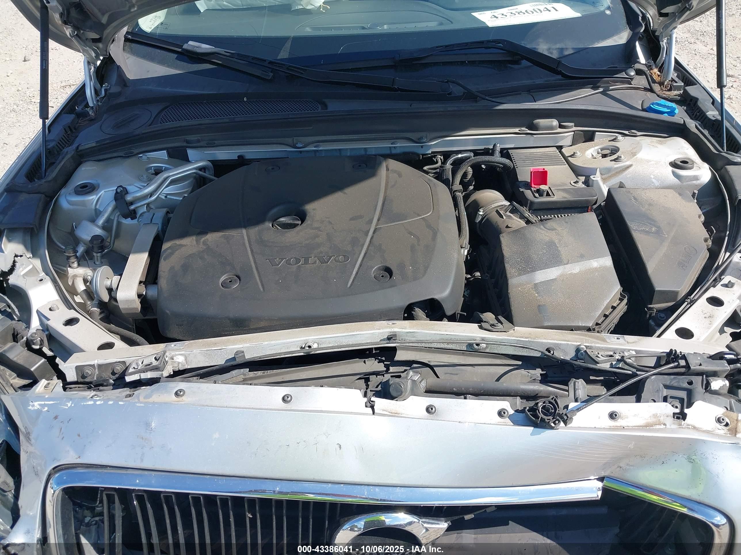 VOLVO S90 image 10