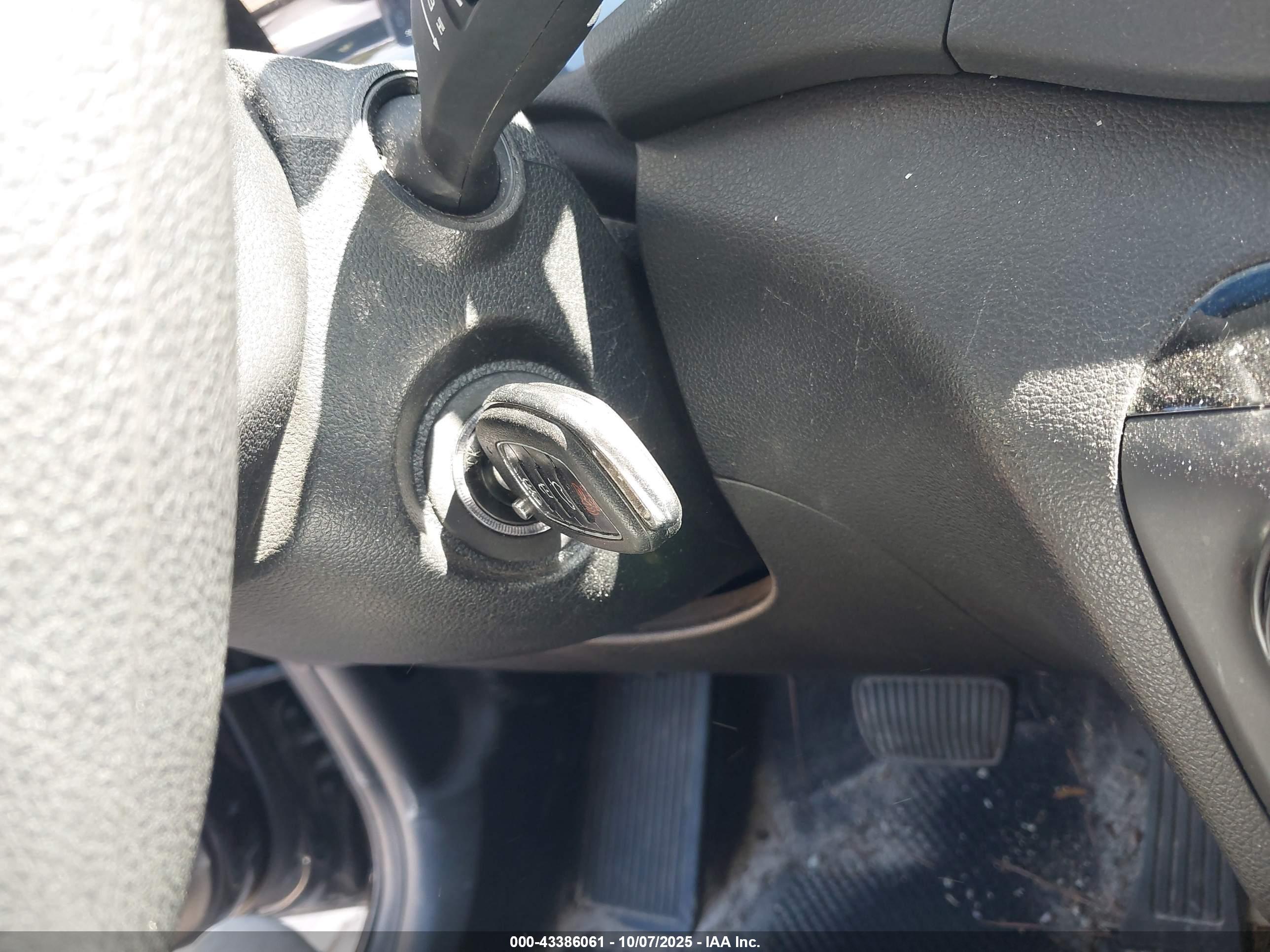 HYUNDAI TUCSON image 11