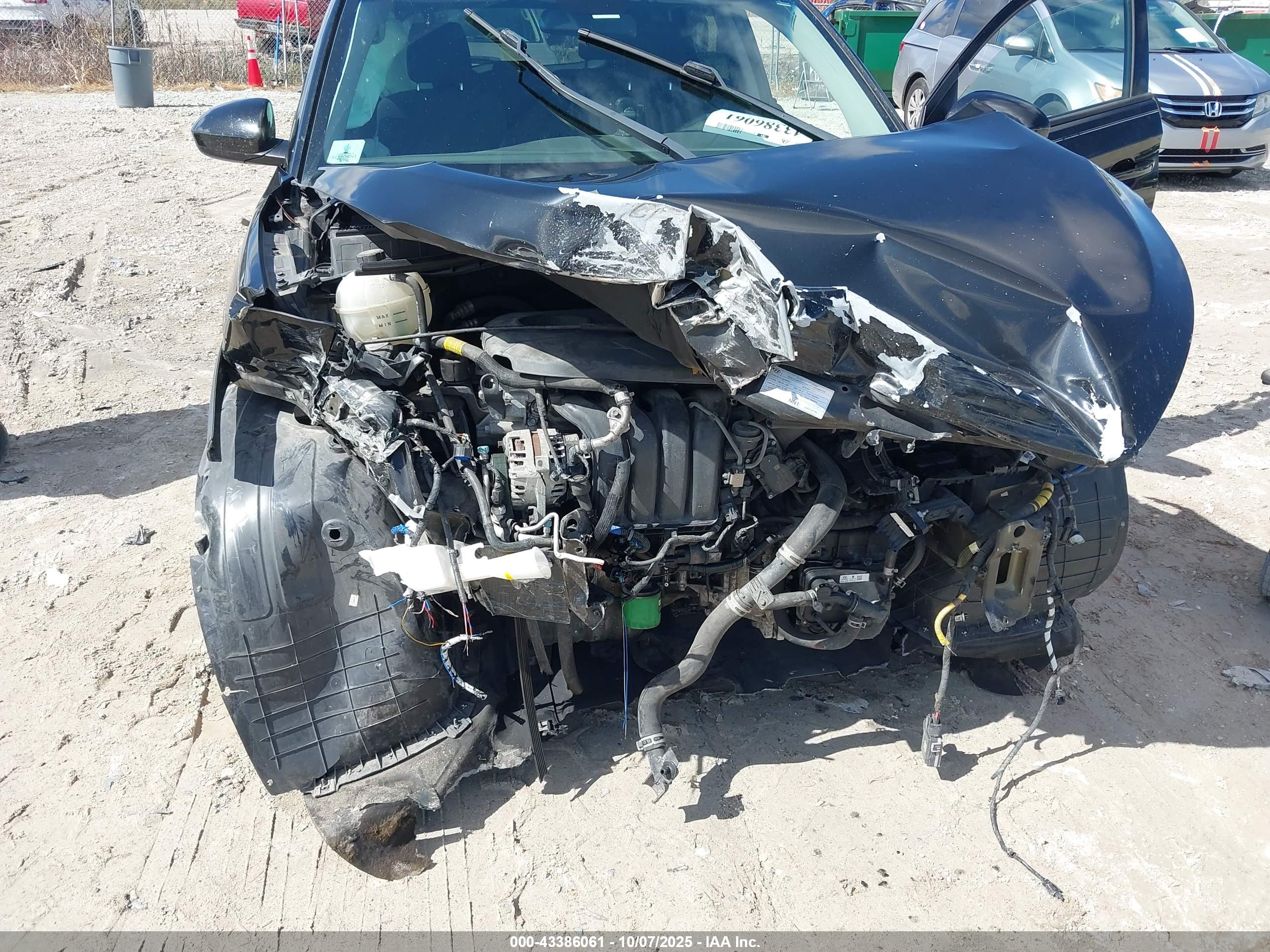 HYUNDAI TUCSON image 6