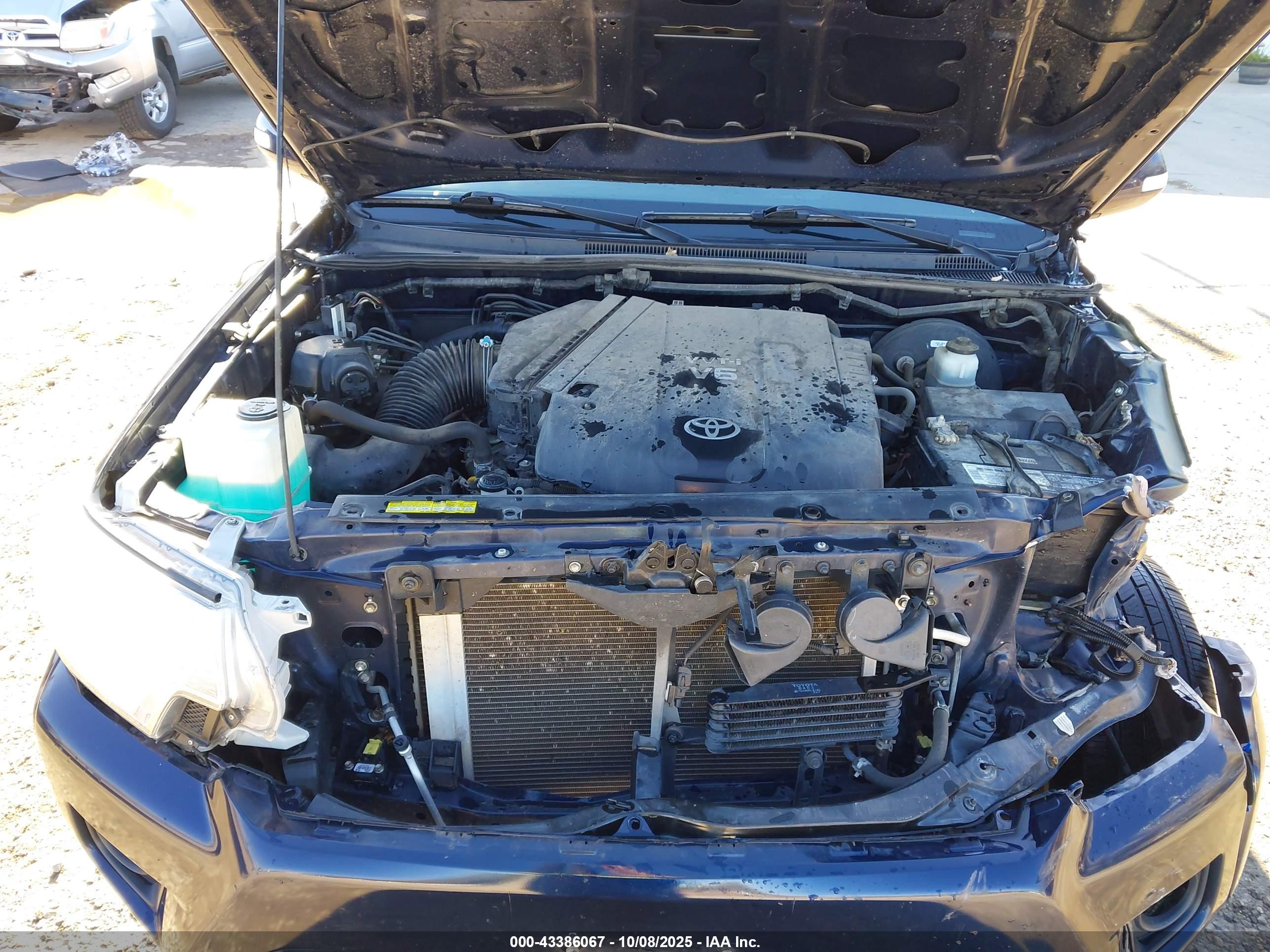 TOYOTA TACOMA image 10