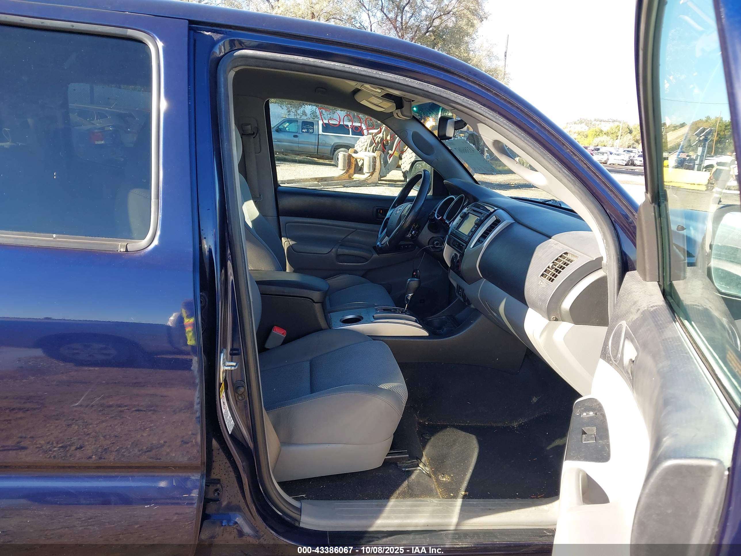 TOYOTA TACOMA image 5