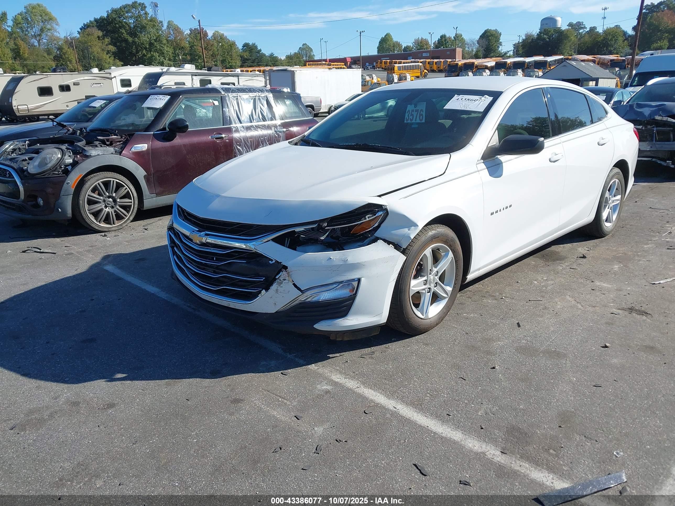 CHEVROLET MALIBU image 2