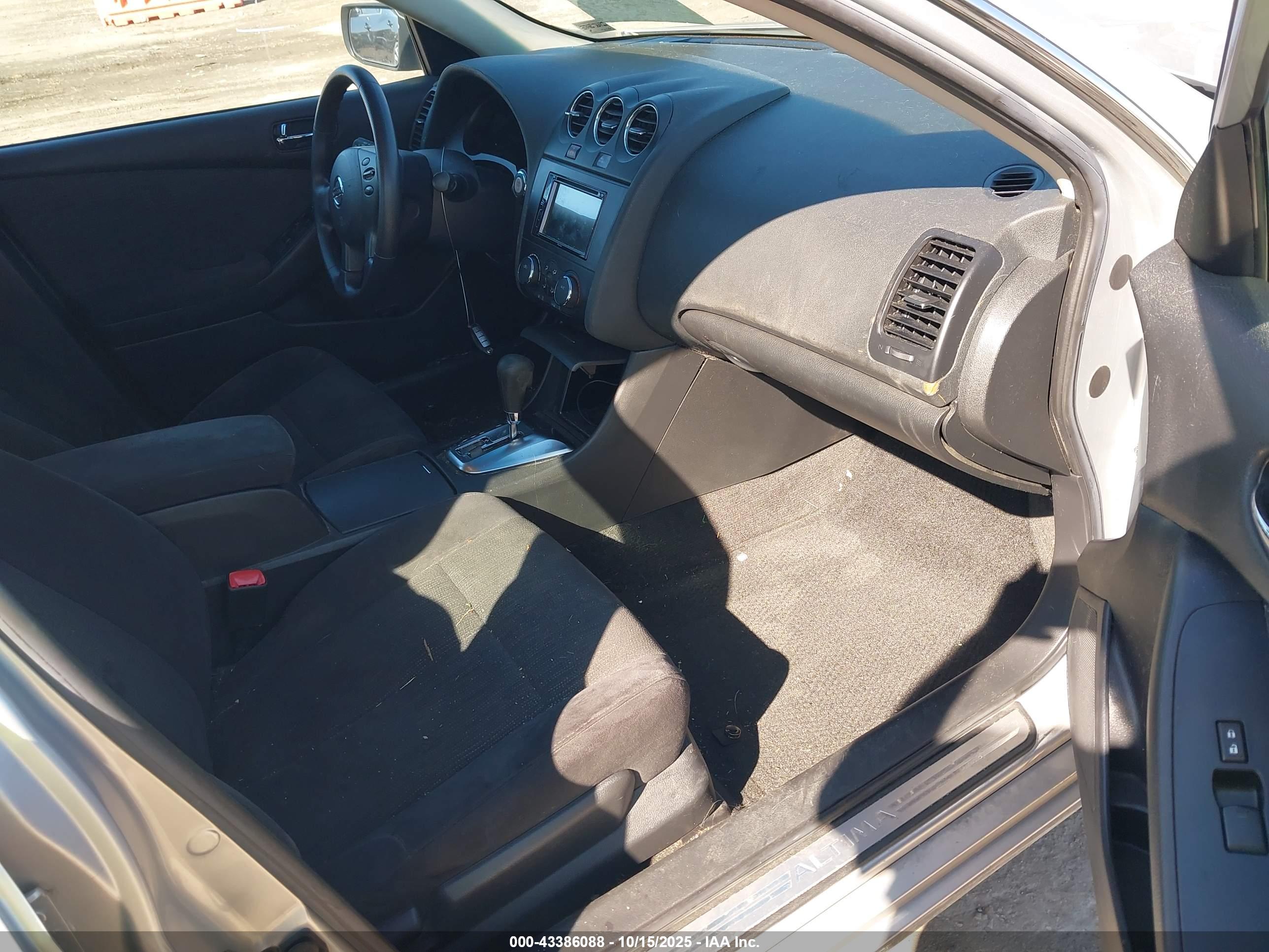 NISSAN ALTIMA image 5
