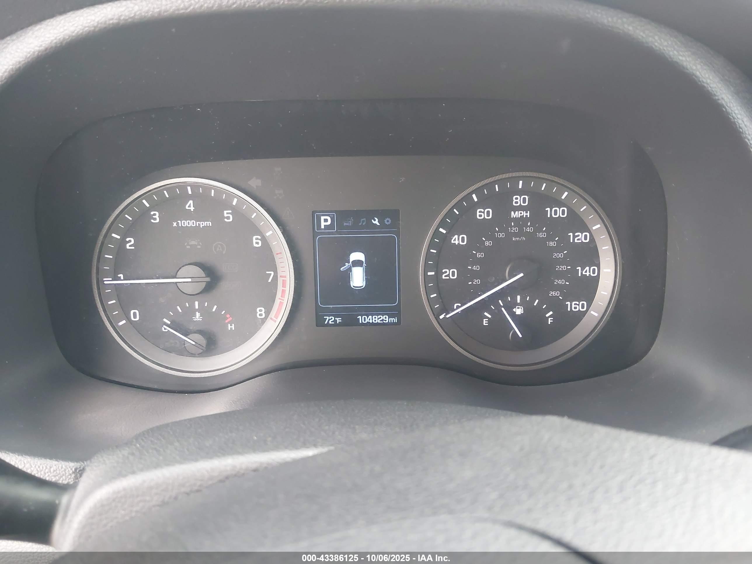 HYUNDAI TUCSON image 7