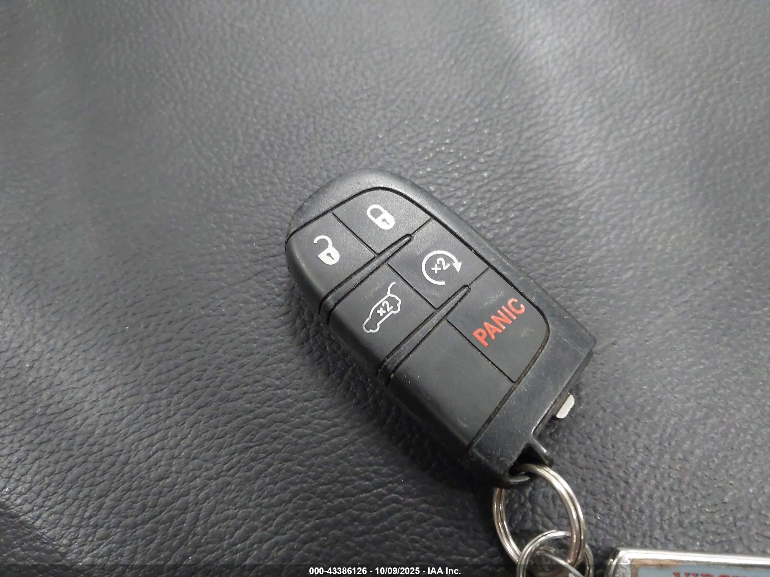 JEEP GRAND image 11