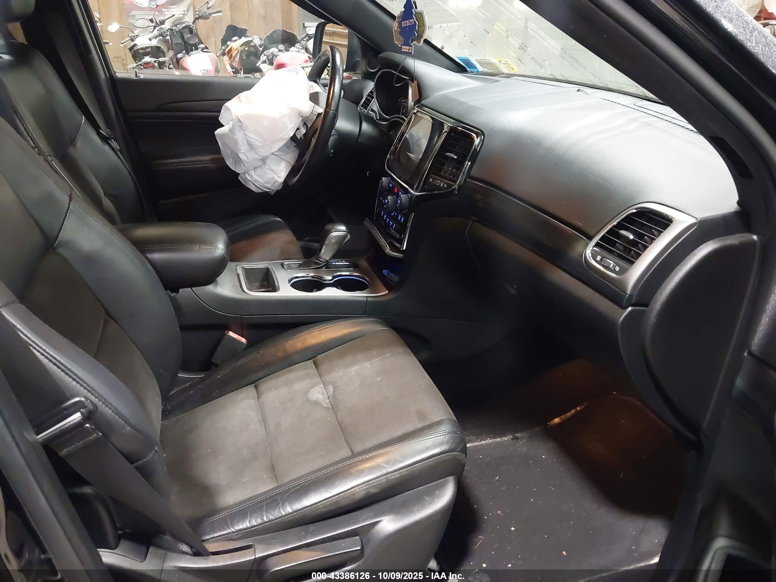 JEEP GRAND image 5