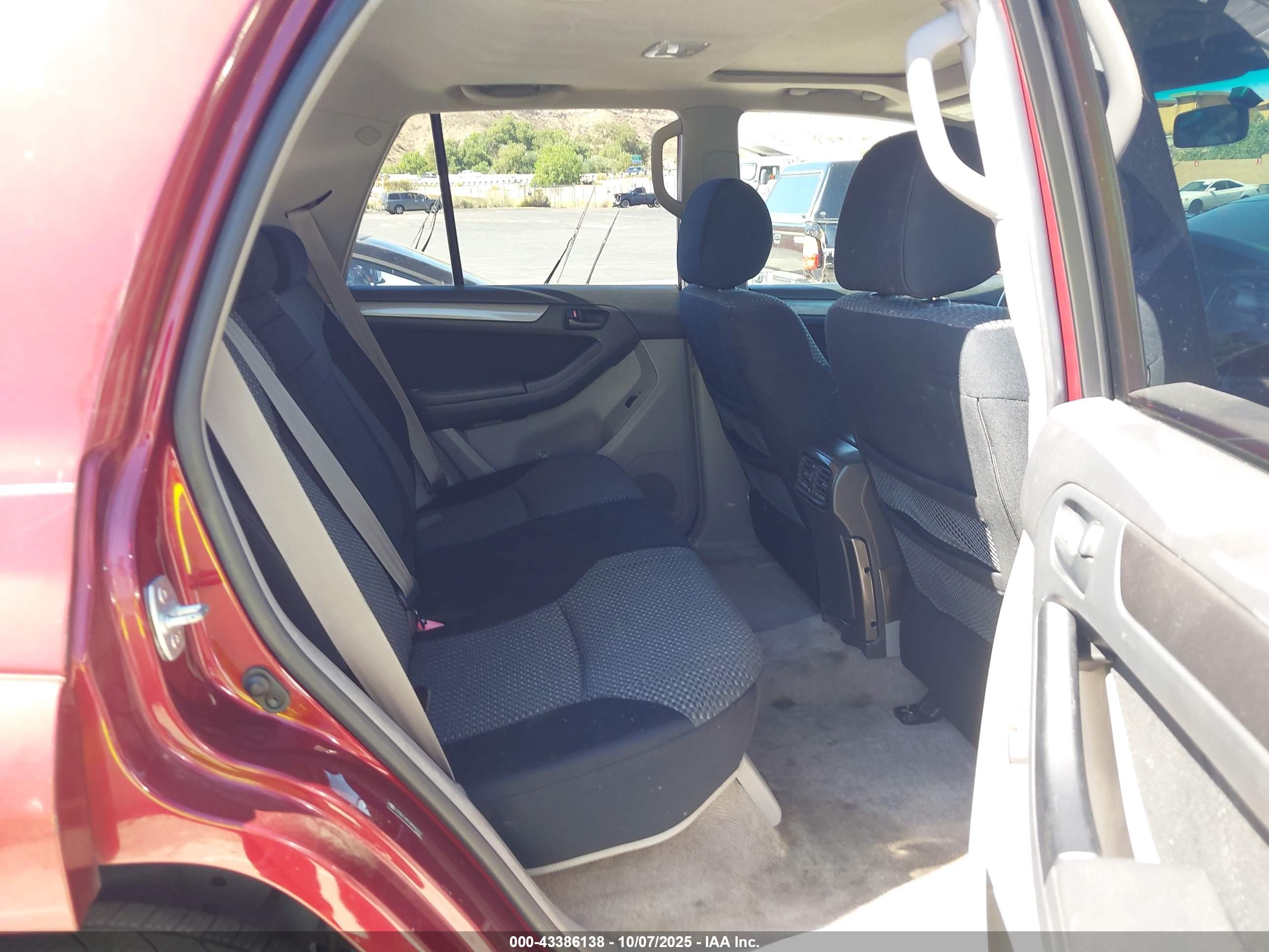 TOYOTA 4RUNNER image 8