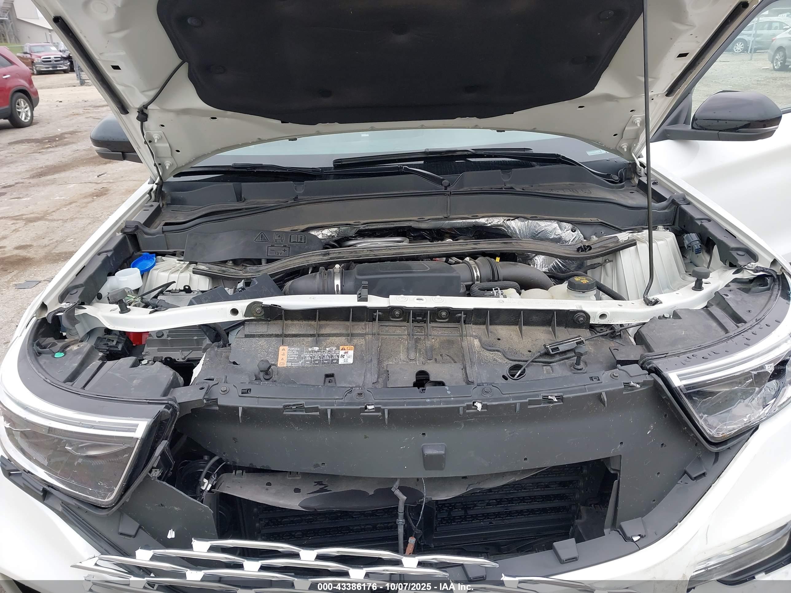 FORD EXPLORER image 10