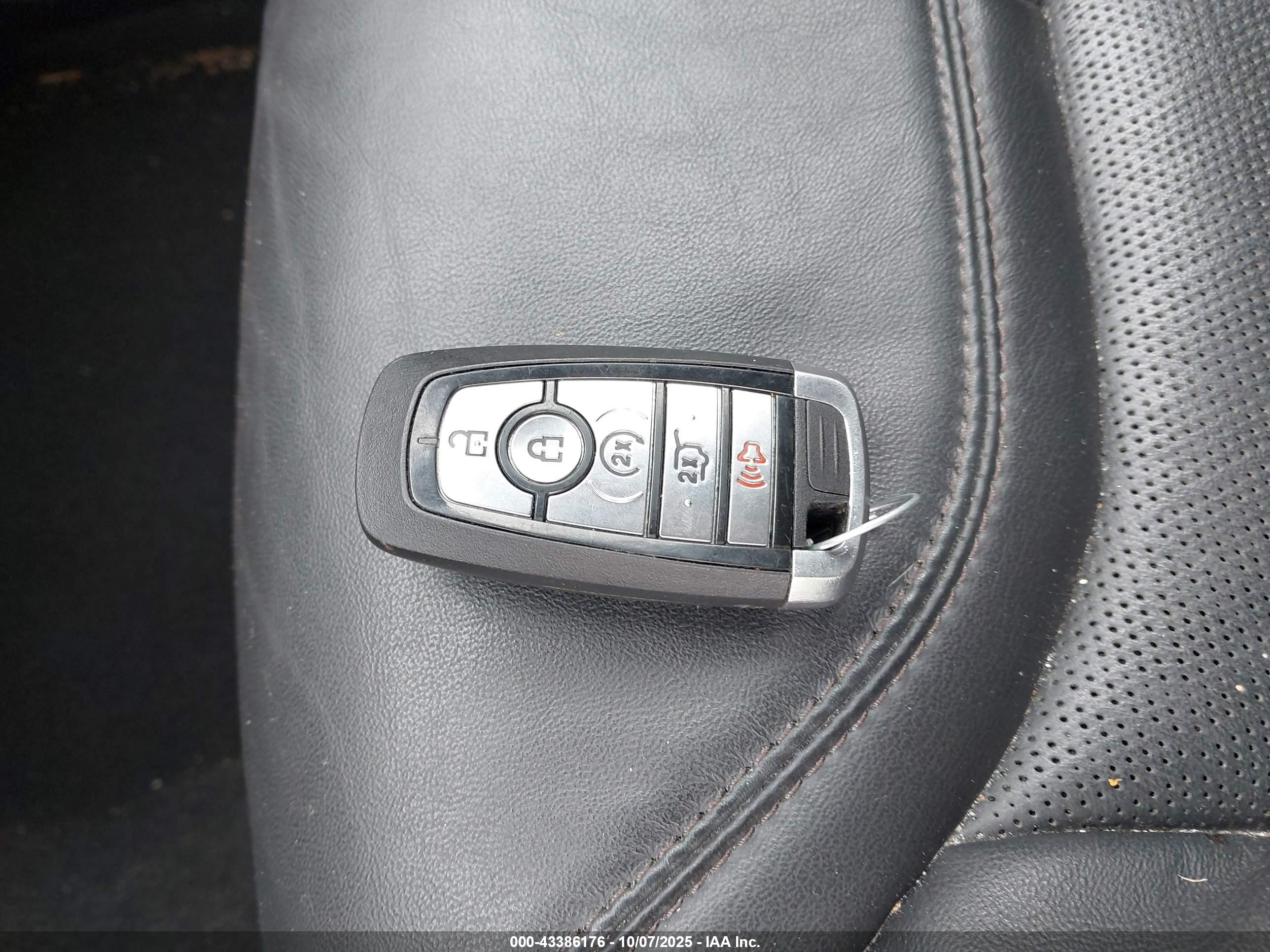 FORD EXPLORER image 11