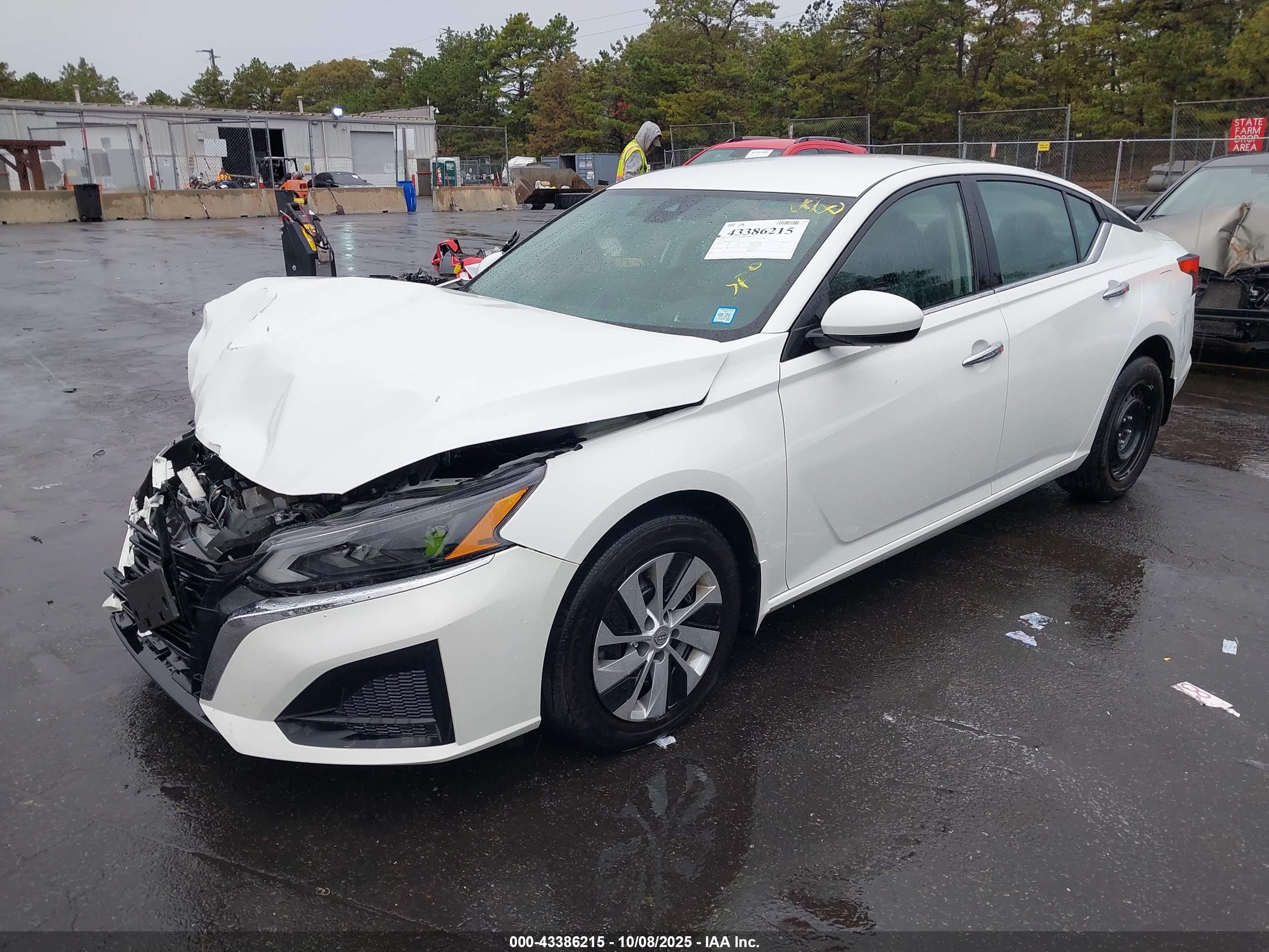 NISSAN ALTIMA image 2