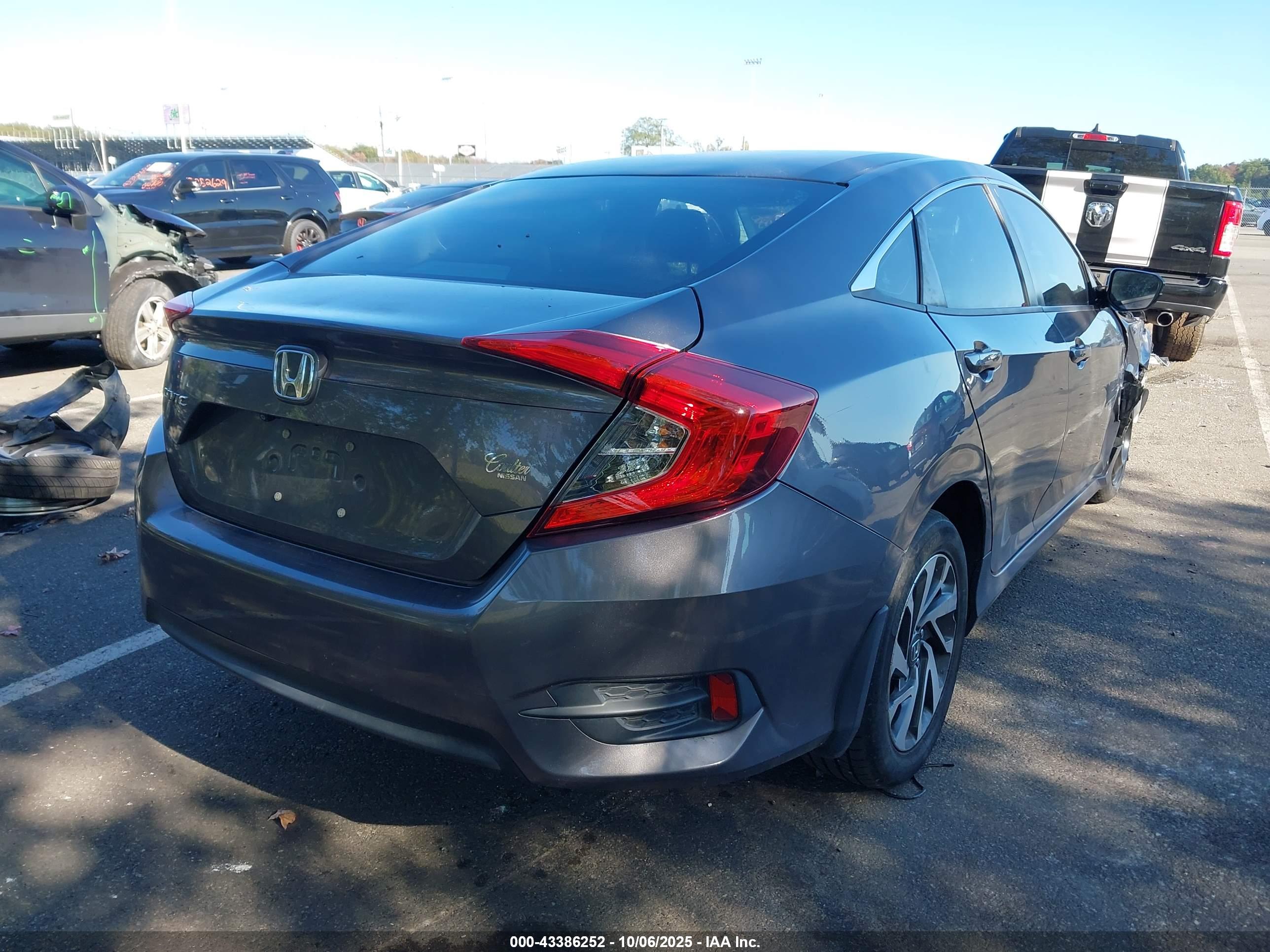HONDA CIVIC image 4
