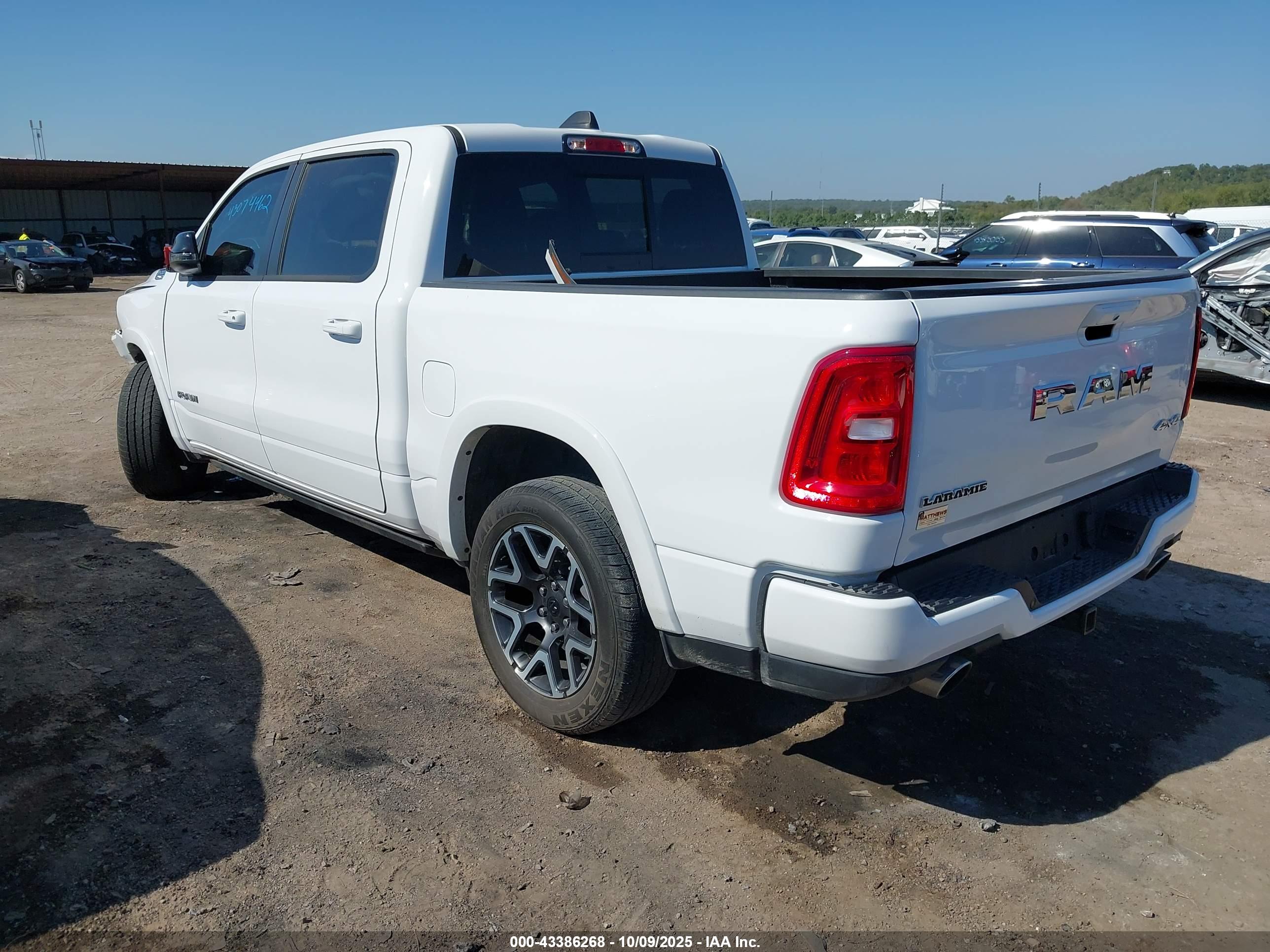 RAM 1500 image 3