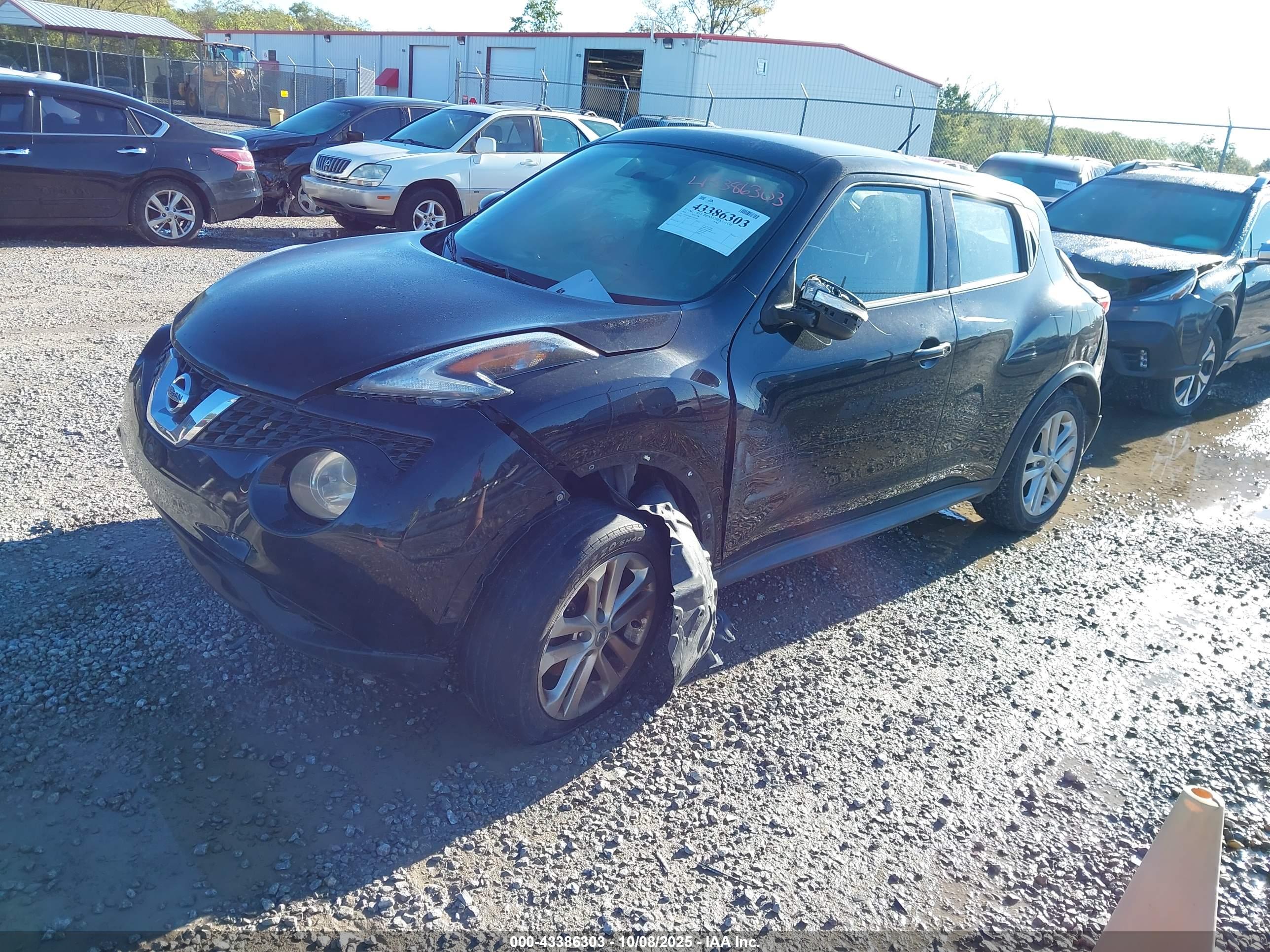 NISSAN JUKE image 2