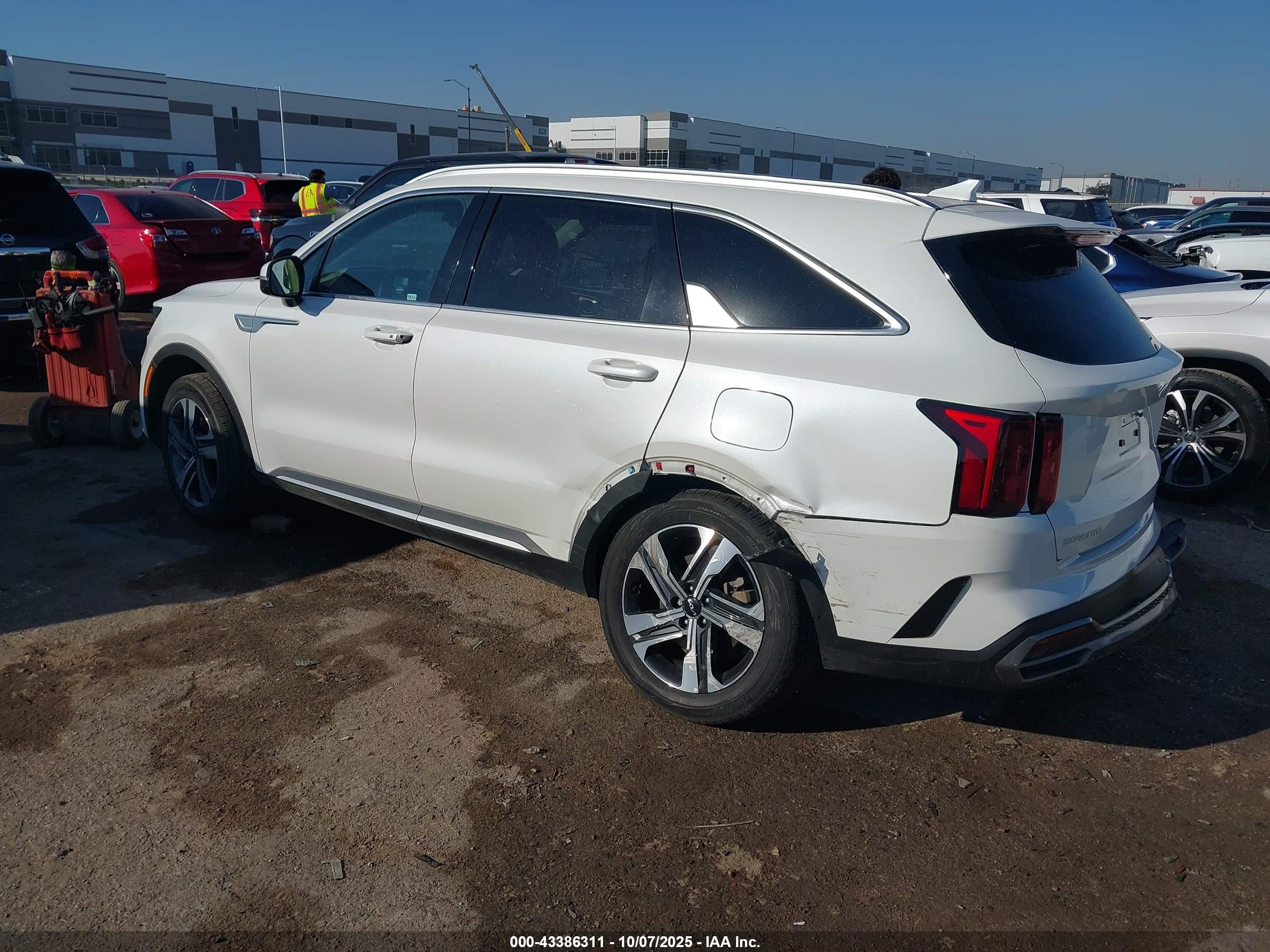 KIA SORENTO image 3