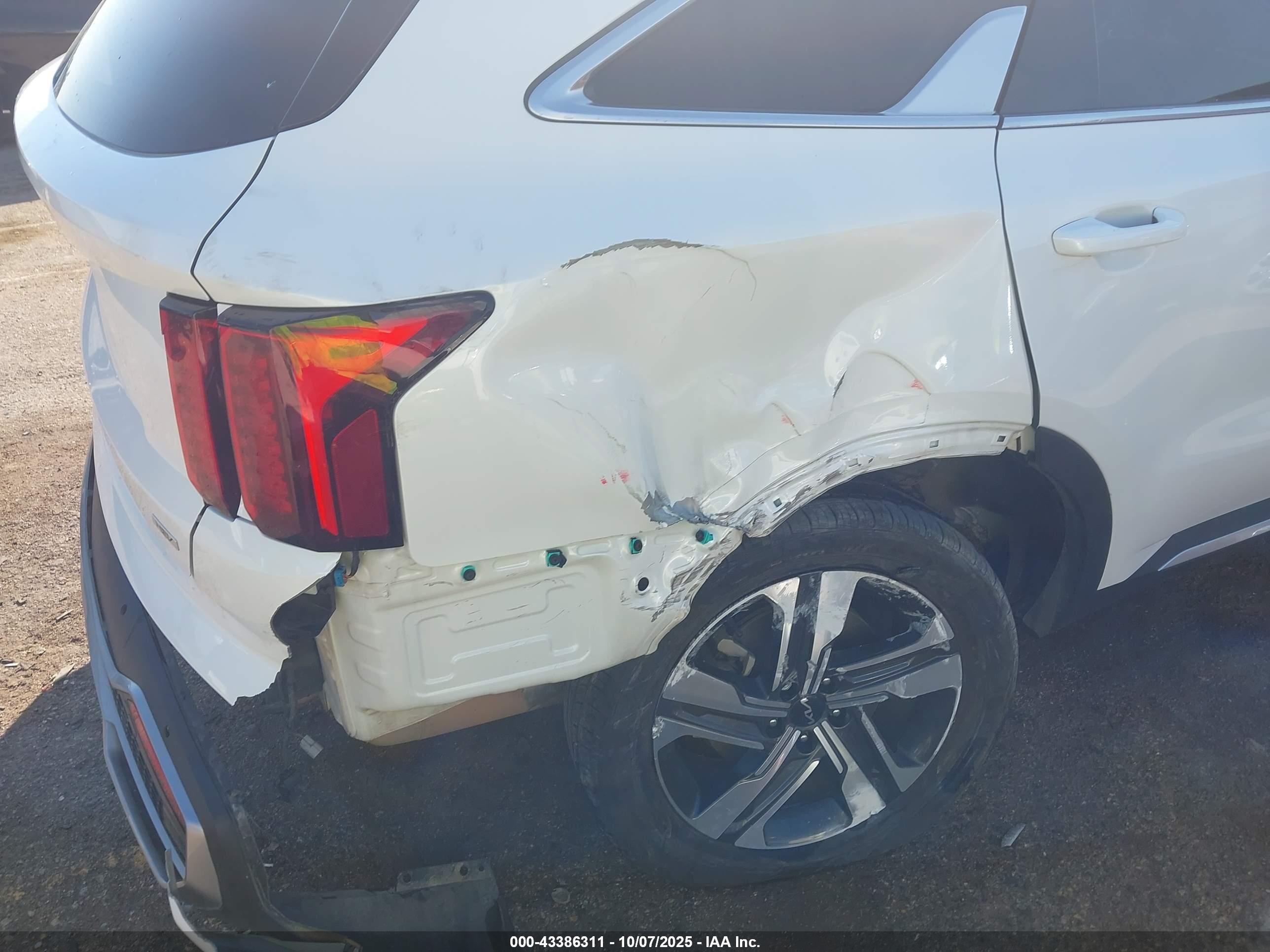 KIA SORENTO image 6