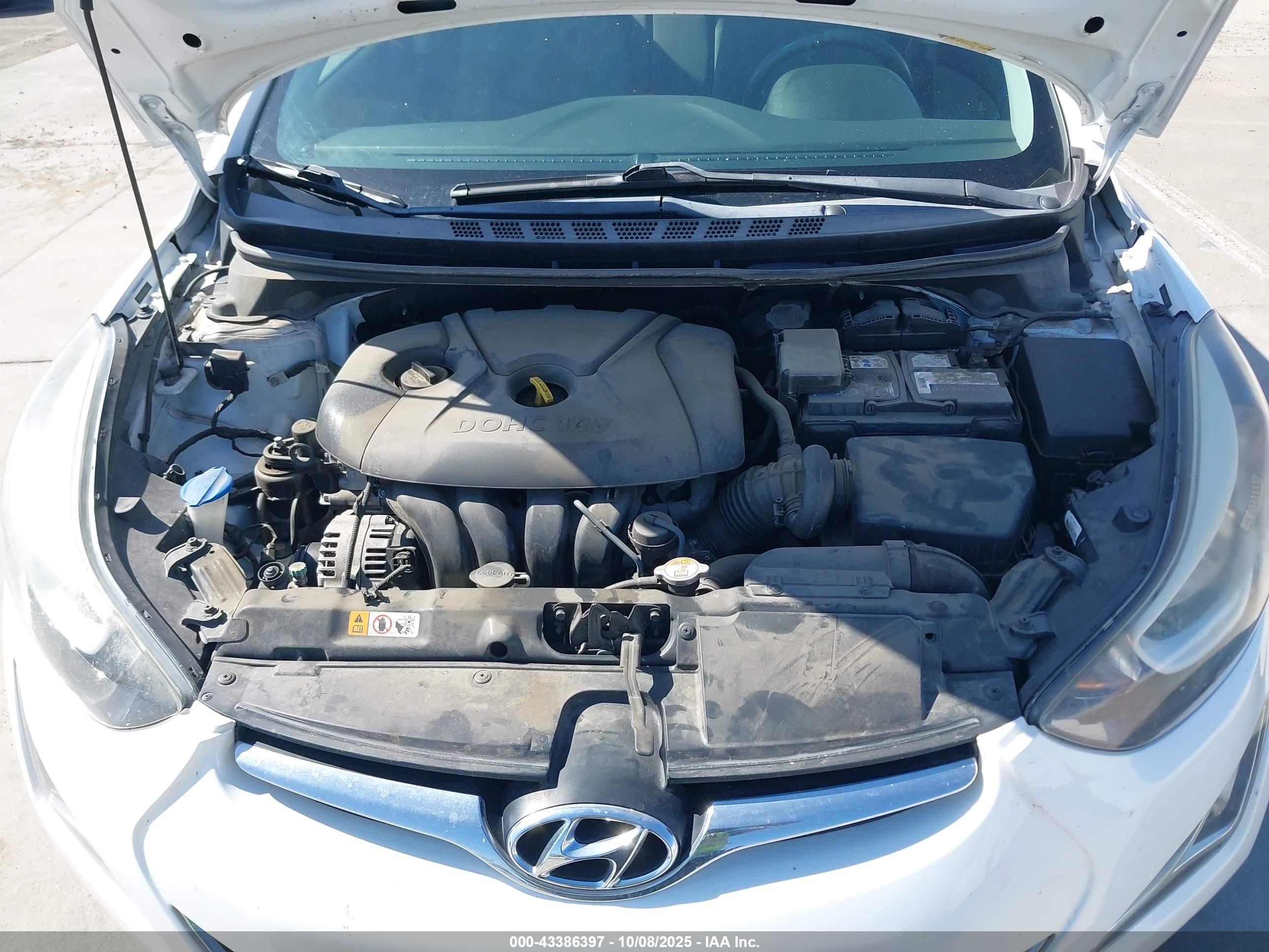 HYUNDAI ELANTRA image 10
