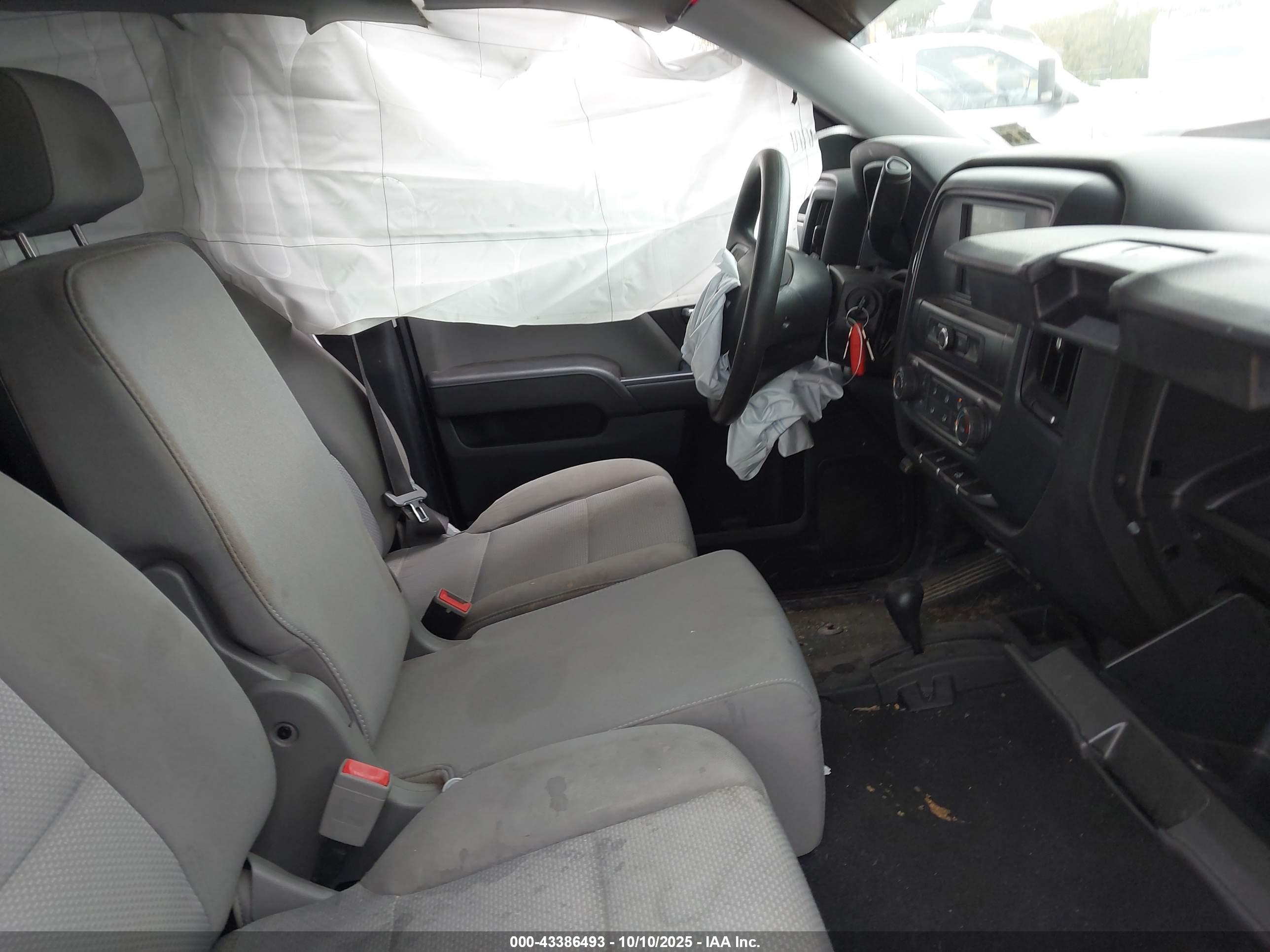 CHEVROLET SILVERADO image 5