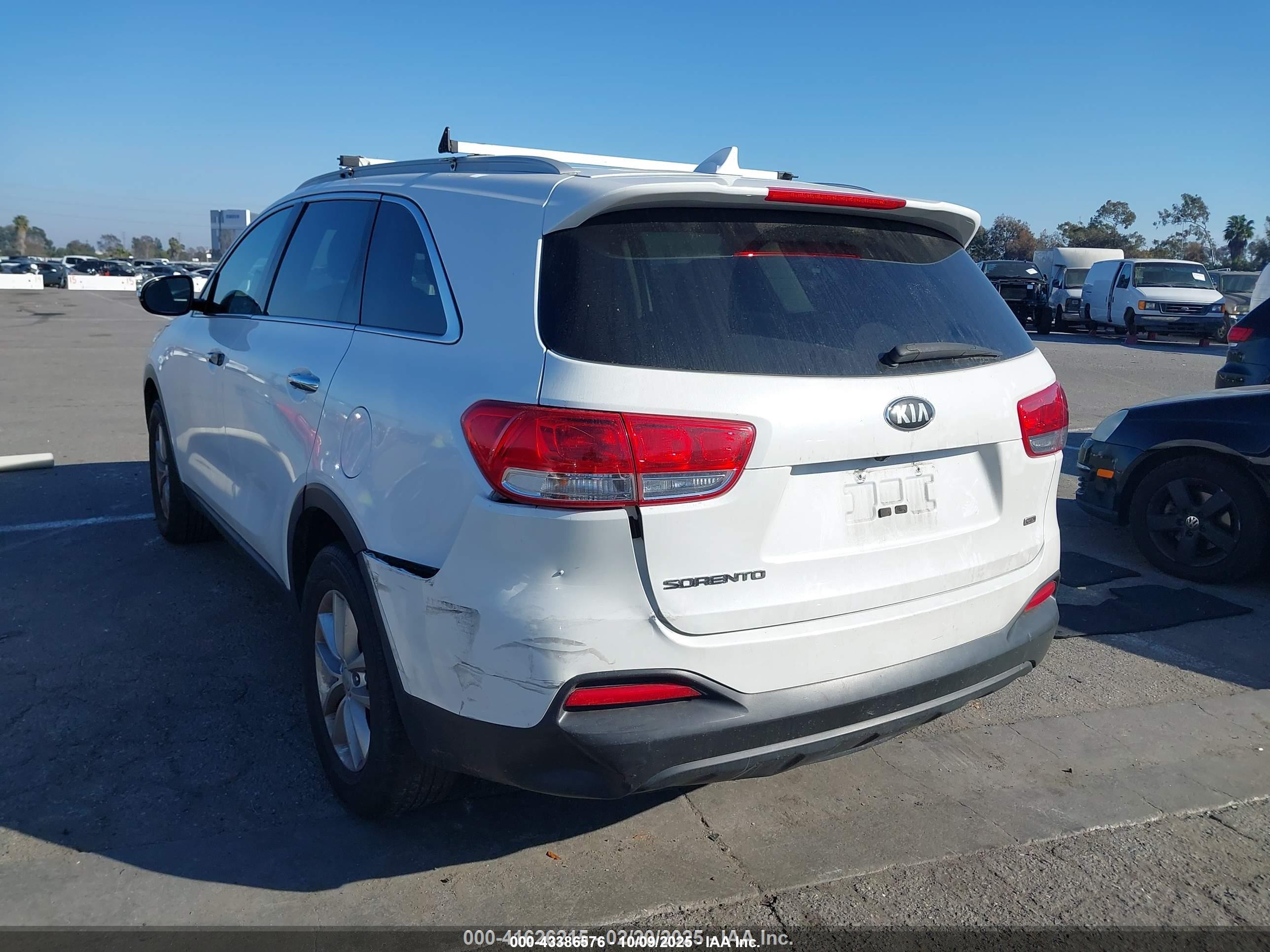 KIA SORENTO image 3