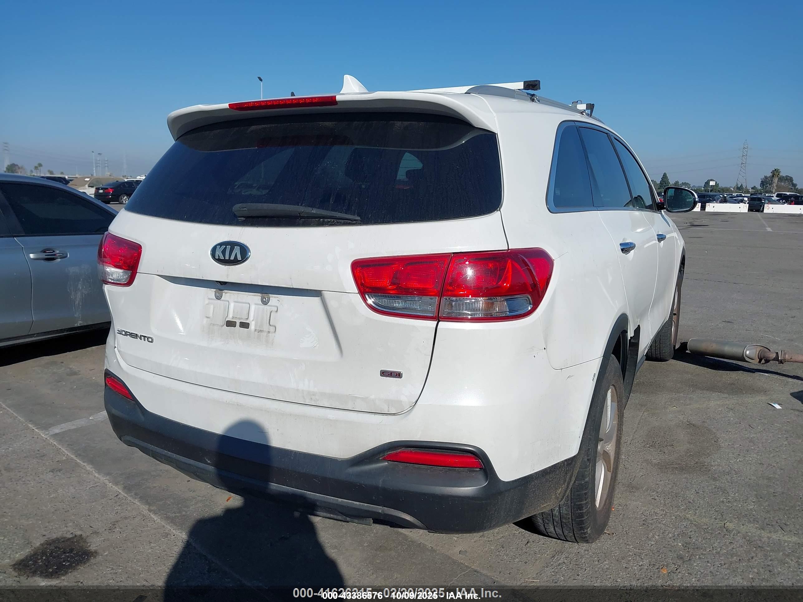 KIA SORENTO image 4