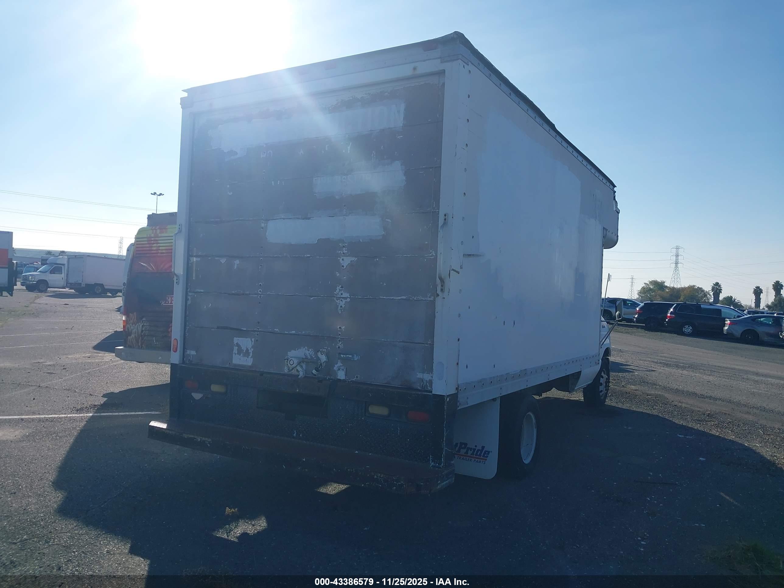 FORD ECONOLINE image 4