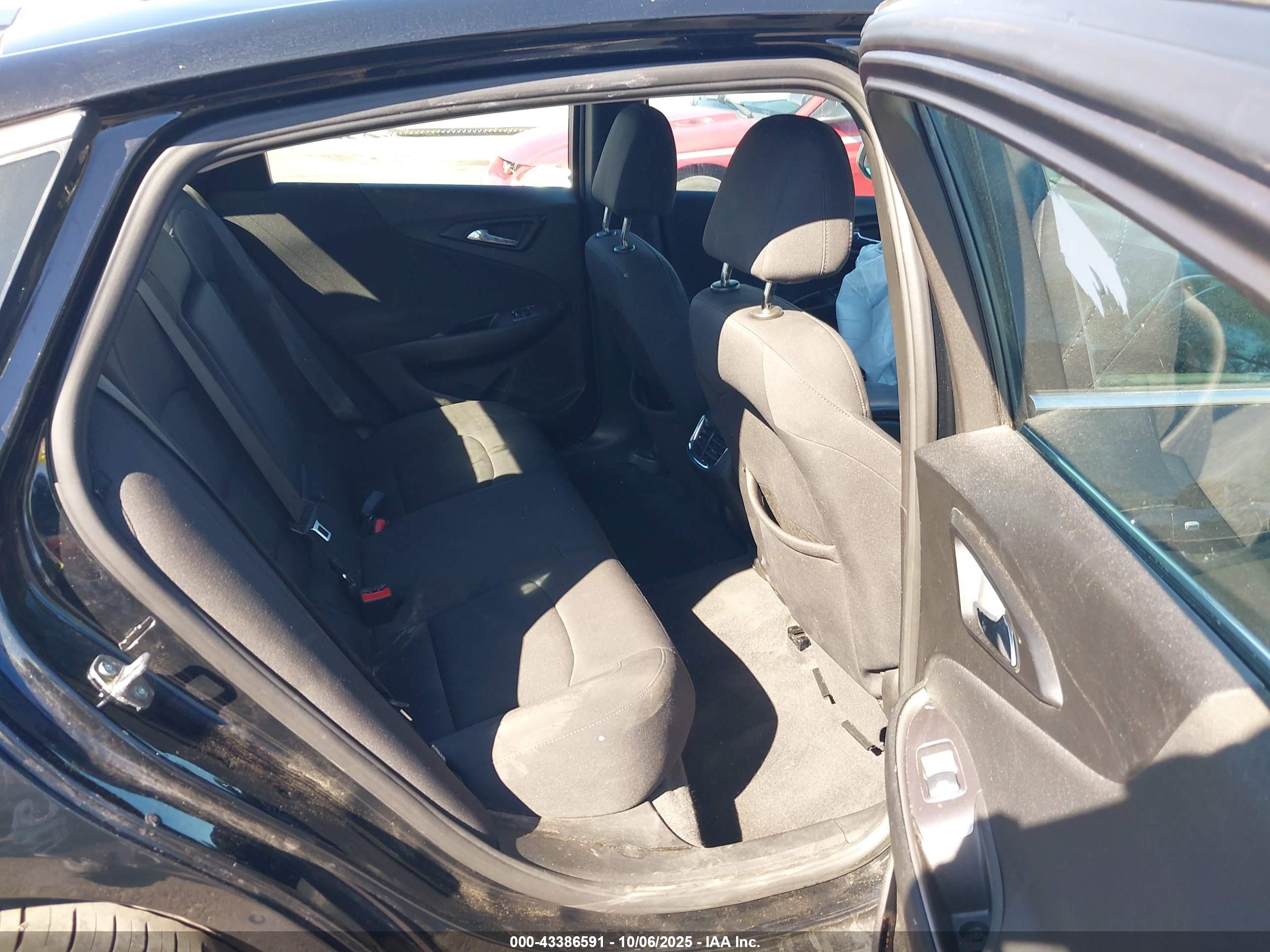 CHEVROLET MALIBU image 8