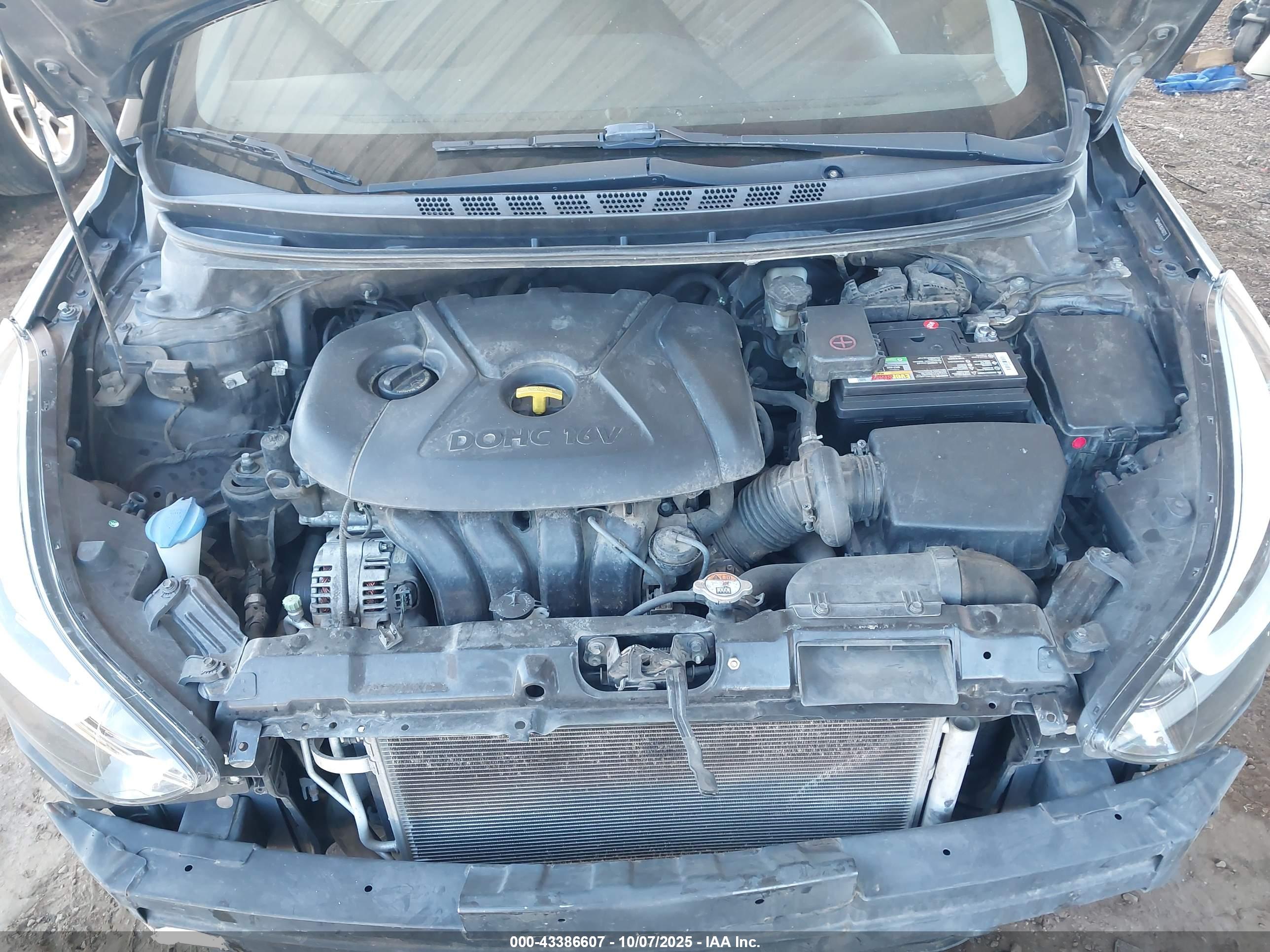 HYUNDAI ELANTRA image 10