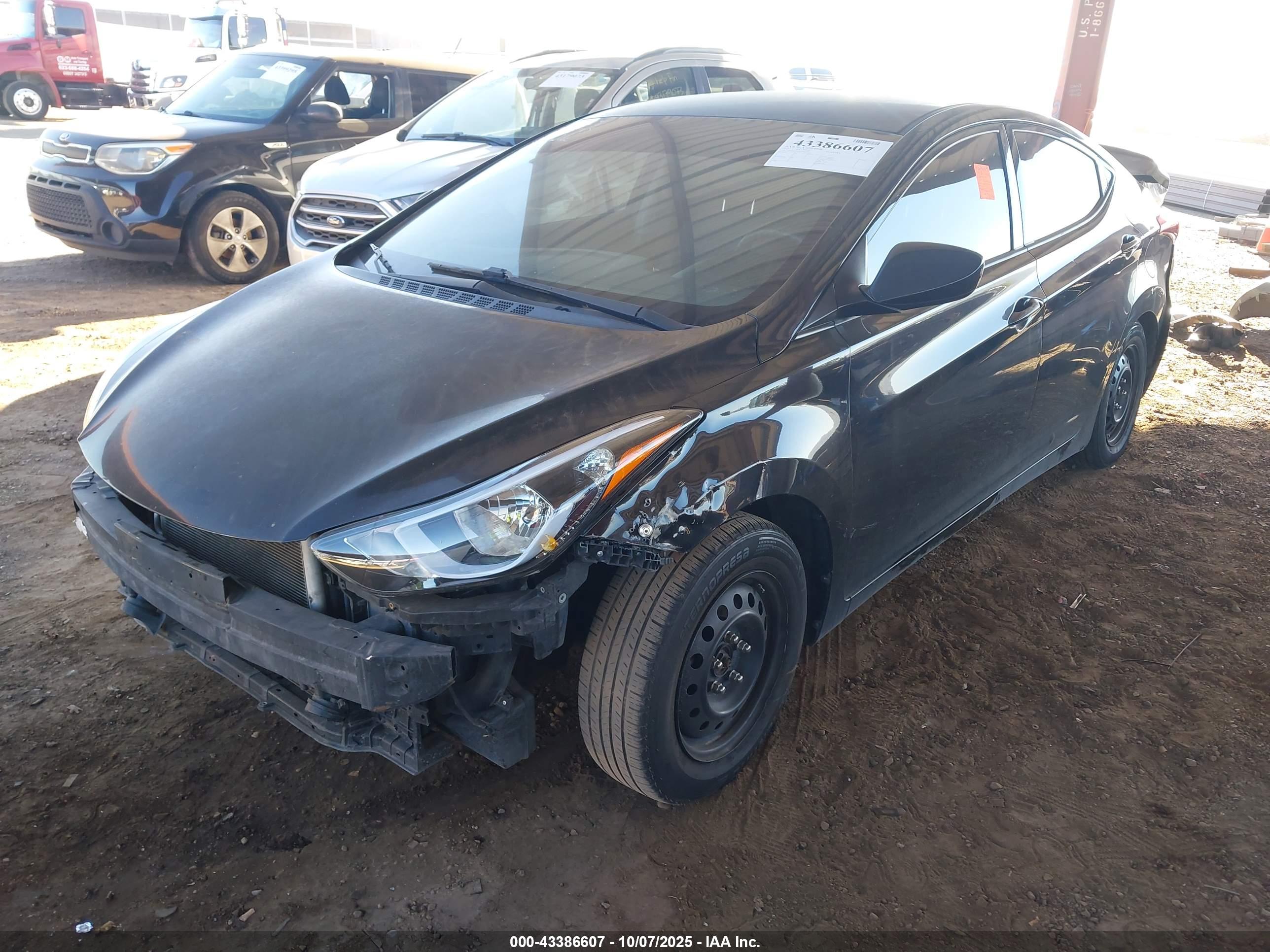 HYUNDAI ELANTRA image 2