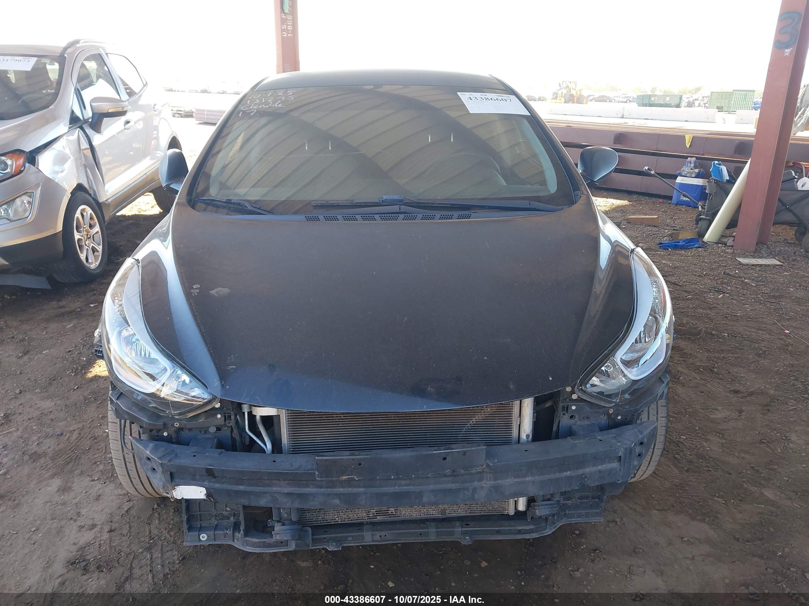 HYUNDAI ELANTRA image 6