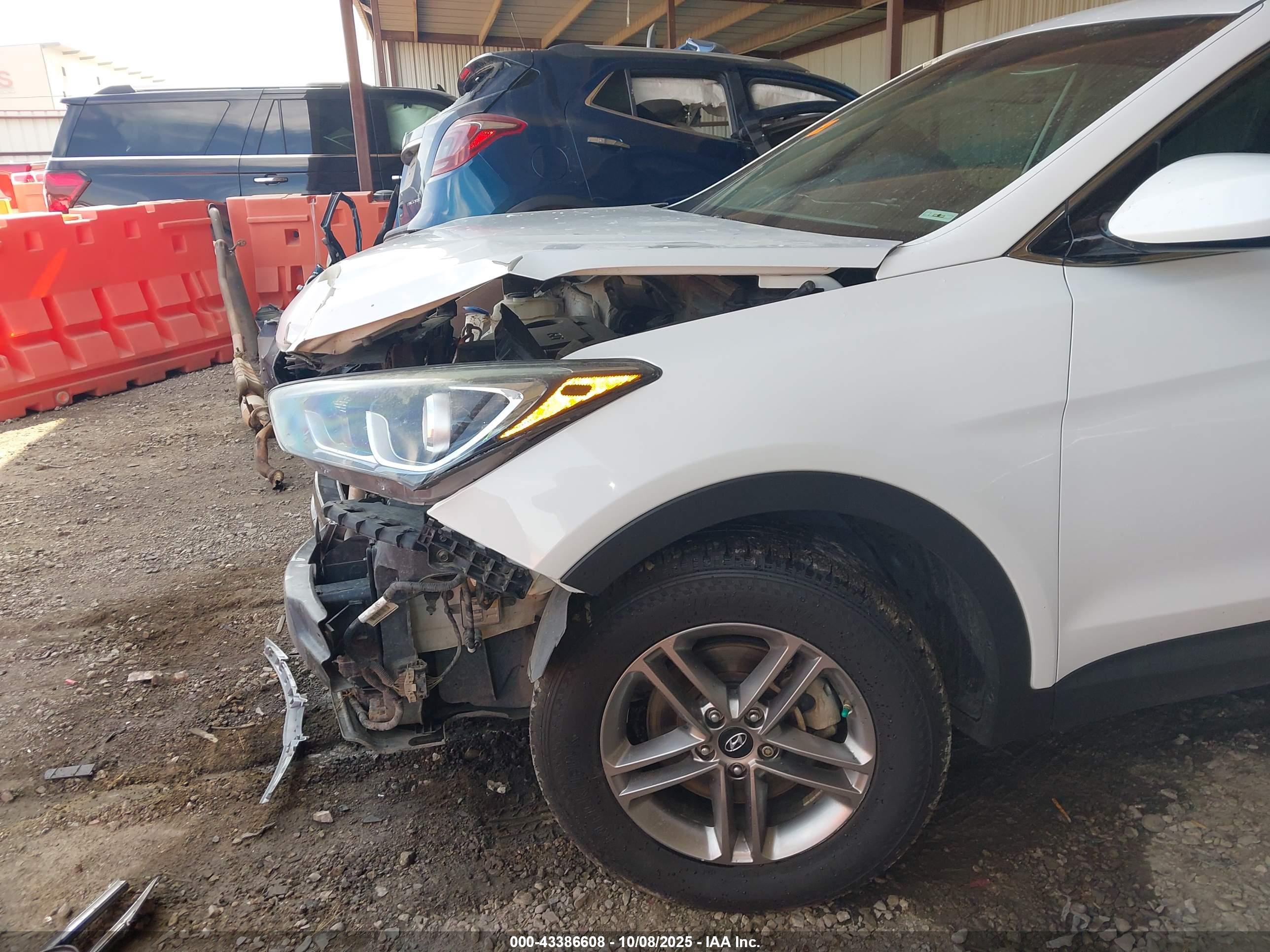HYUNDAI SANTA image 6